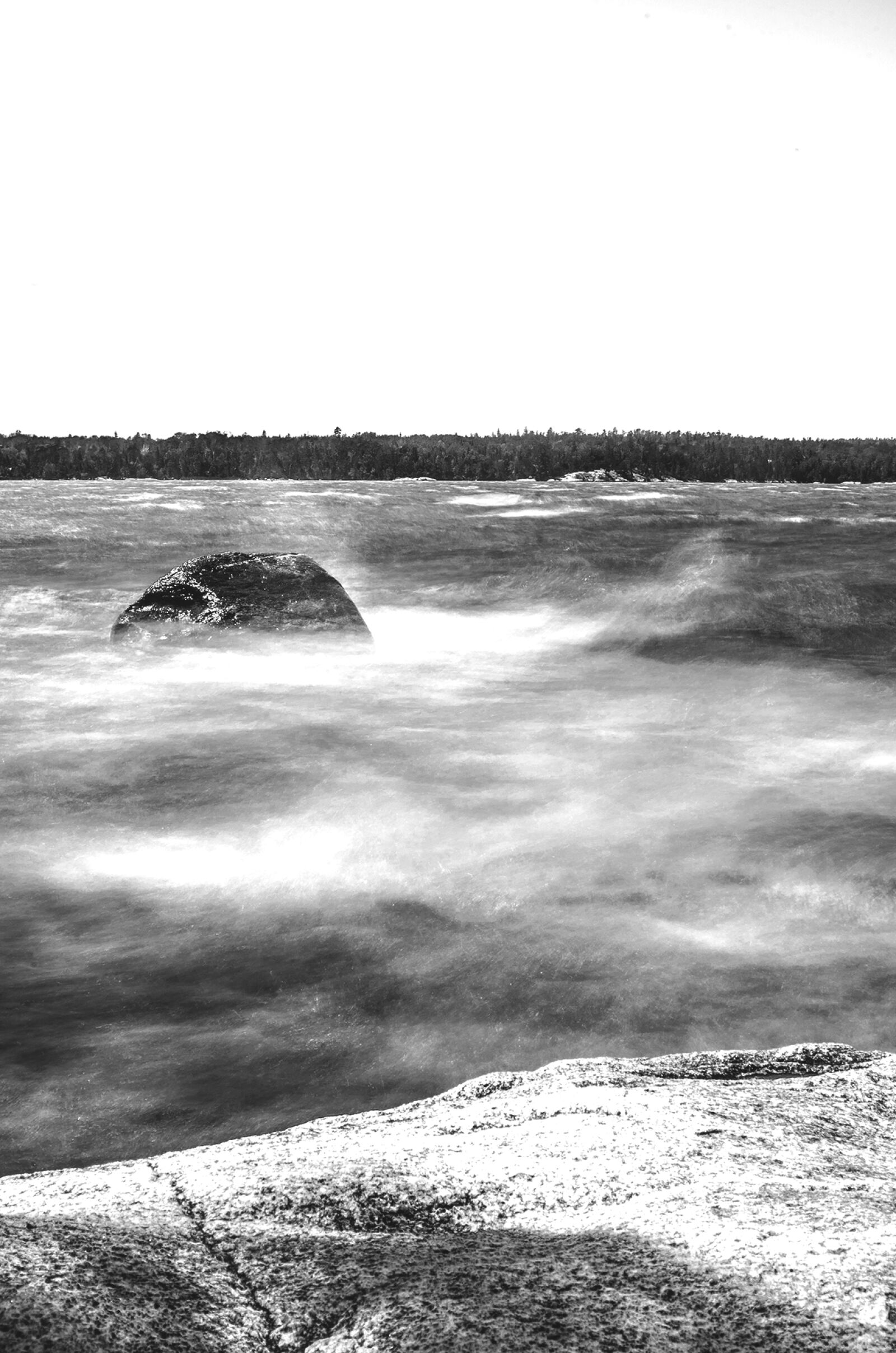Nikon D5100 + Nikon AF-S DX Nikkor 35mm F1.8G sample photo. Black, and, white, lake photography