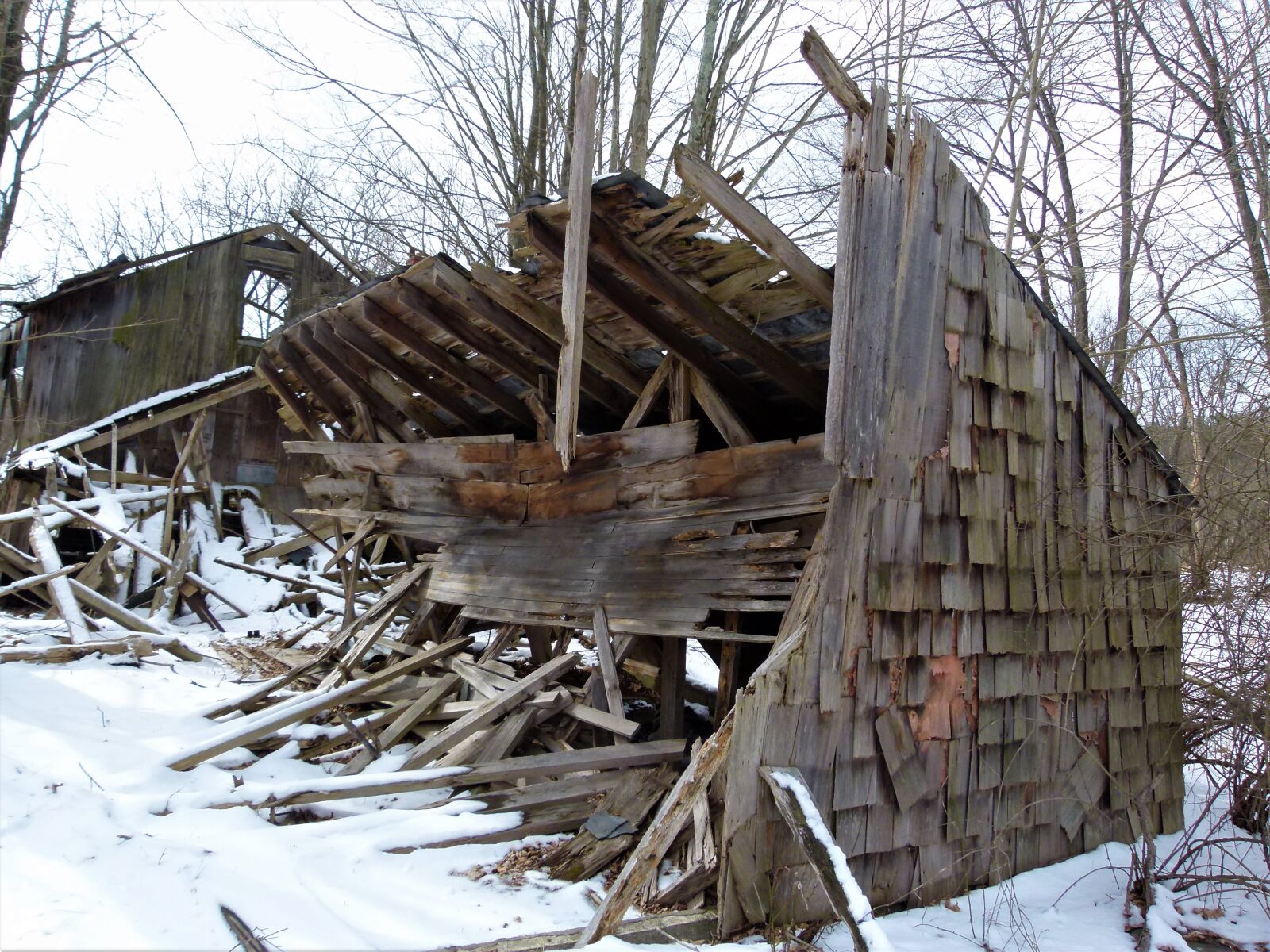 Panasonic Lumix DMC-FZ100 sample photo. Abandoned farm, abandoned, old photography