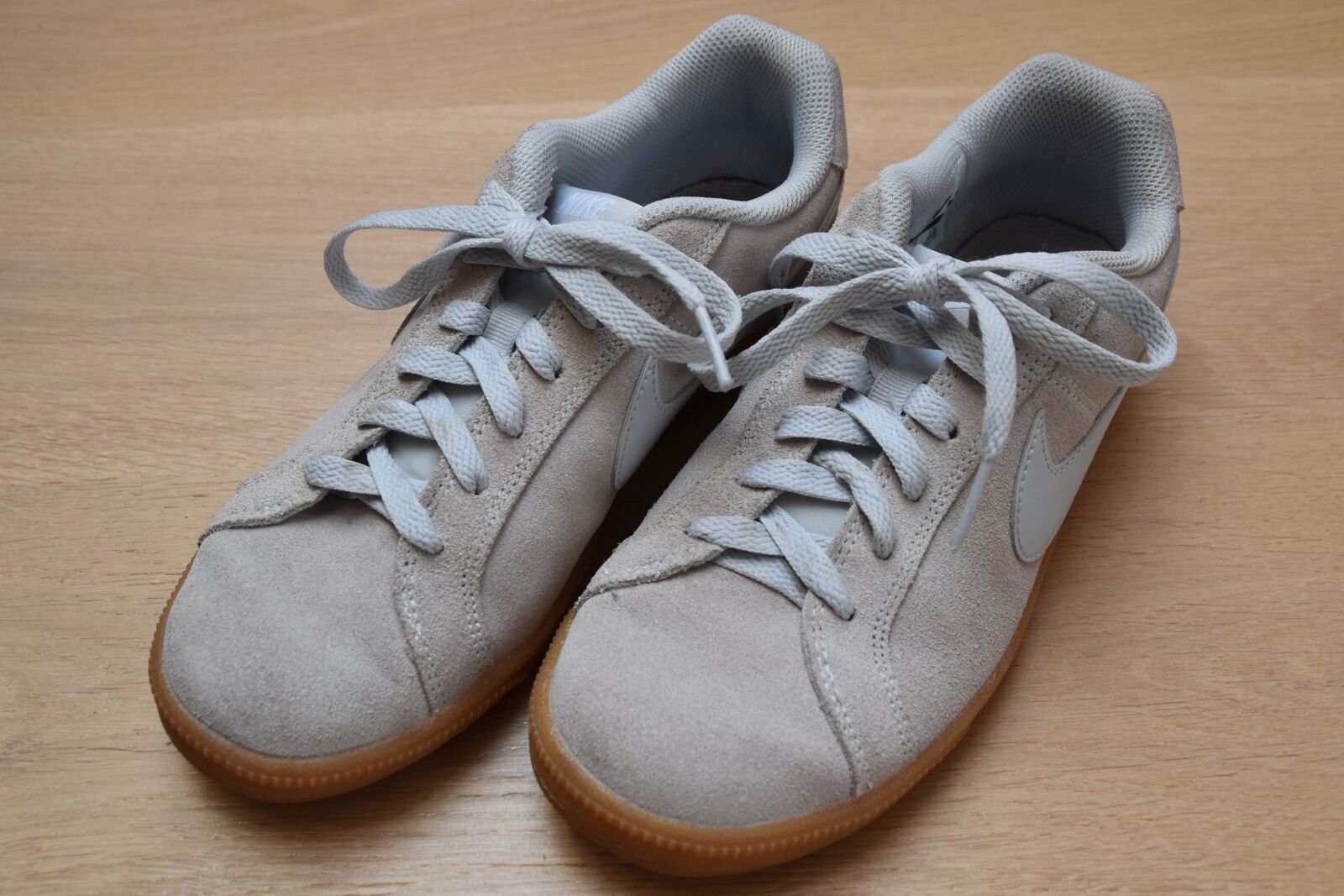Nikon D5500 sample photo. Shoes, sneakers, pair photography