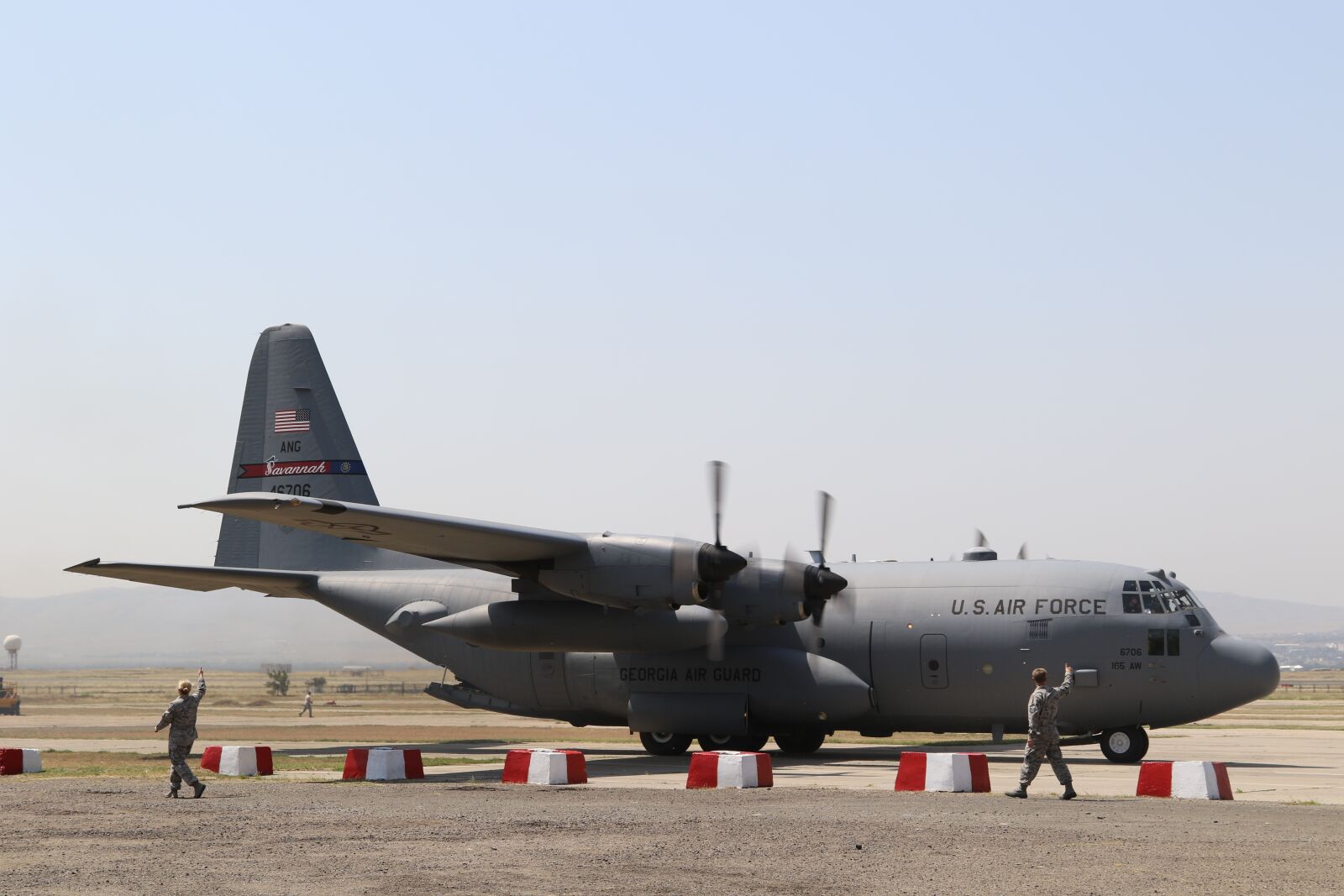 Canon EOS 7D Mark II sample photo. C-130, hercules, aircraft photography