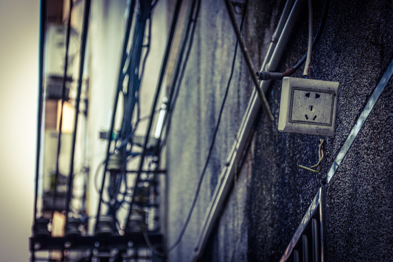 Nikon D7100 sample photo. Wire, structure, building photography