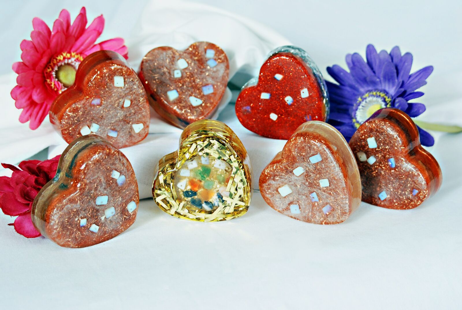 Nikon D80 sample photo. Daisy, stone, hearts photography