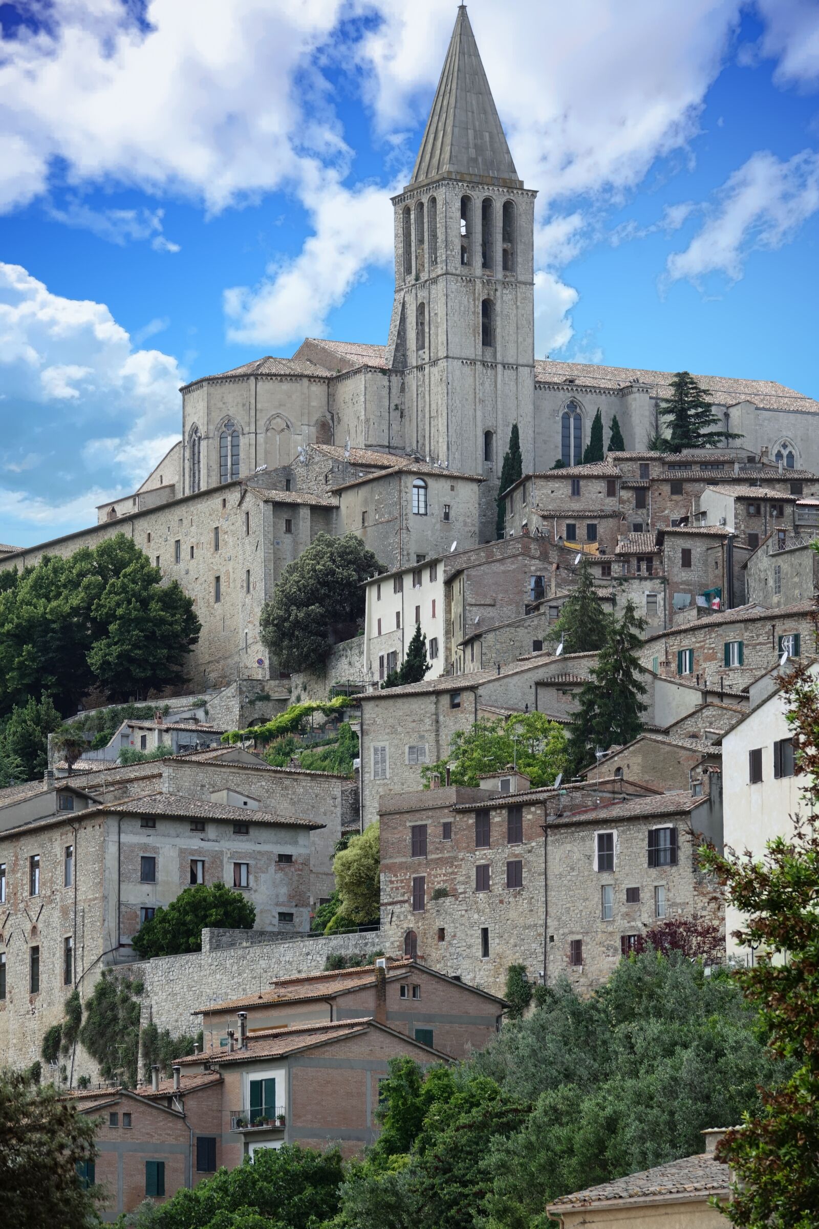 Sony Cyber-shot DSC-RX10 III sample photo. Italy, umbria, todi photography