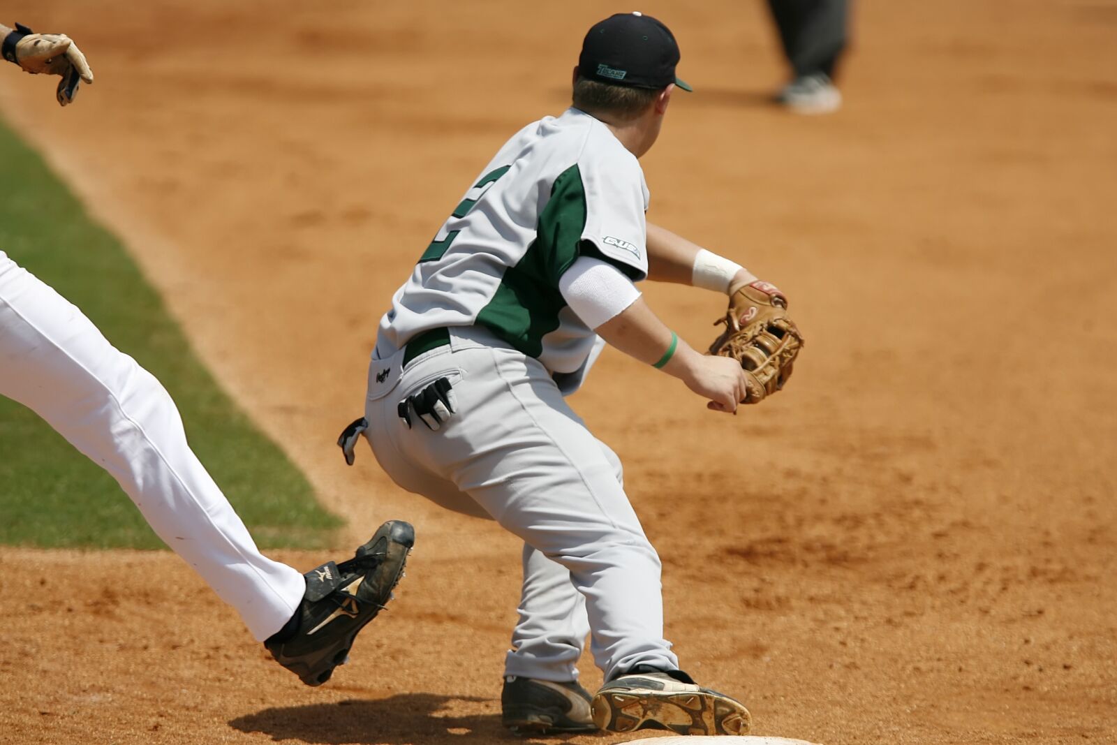 Canon EOS-1D Mark II N sample photo. Baseball, college, play at photography