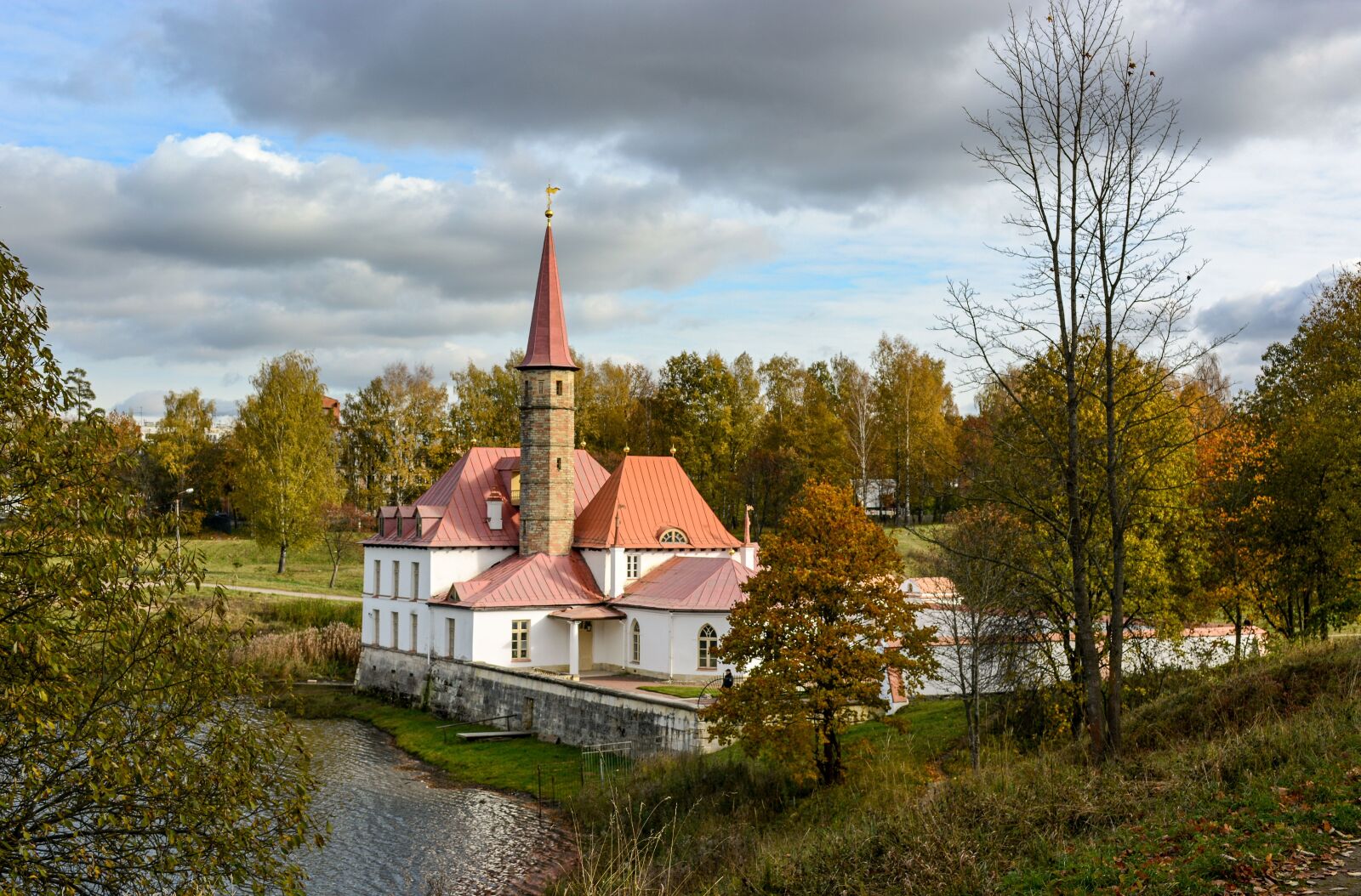 Nikon D5200 sample photo. Castle, chateau, autumn photography