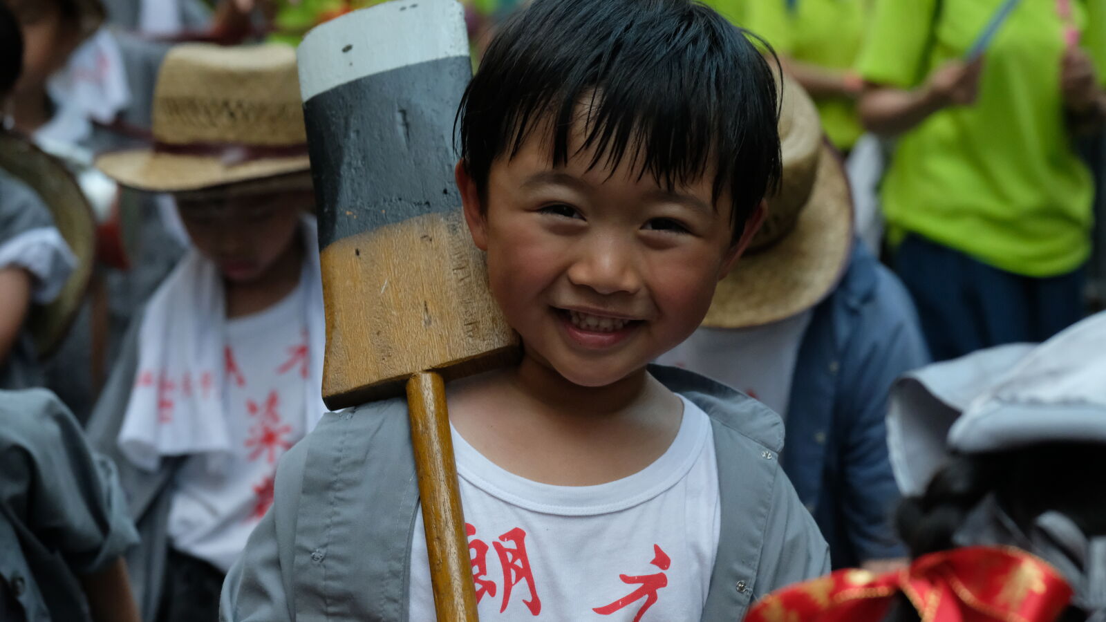 Fujifilm XF 50-140mm F2.8 R LM OIS WR sample photo. Axe, boy, ceremony, chinese photography