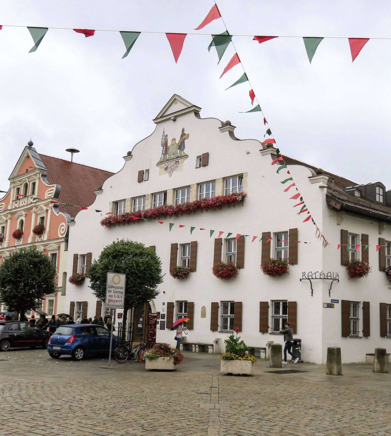 Canon PowerShot SX710 HS sample photo. House, town hall, new photography