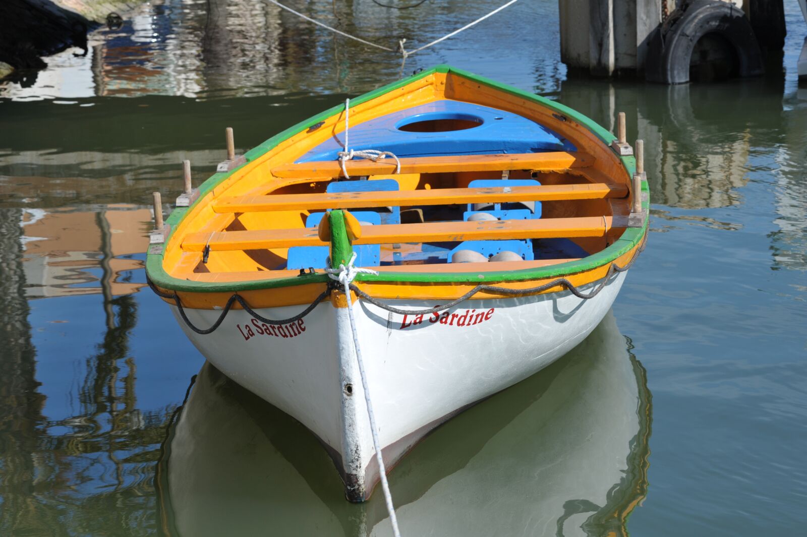 Nikon D700 sample photo. Port, boat, sardine photography