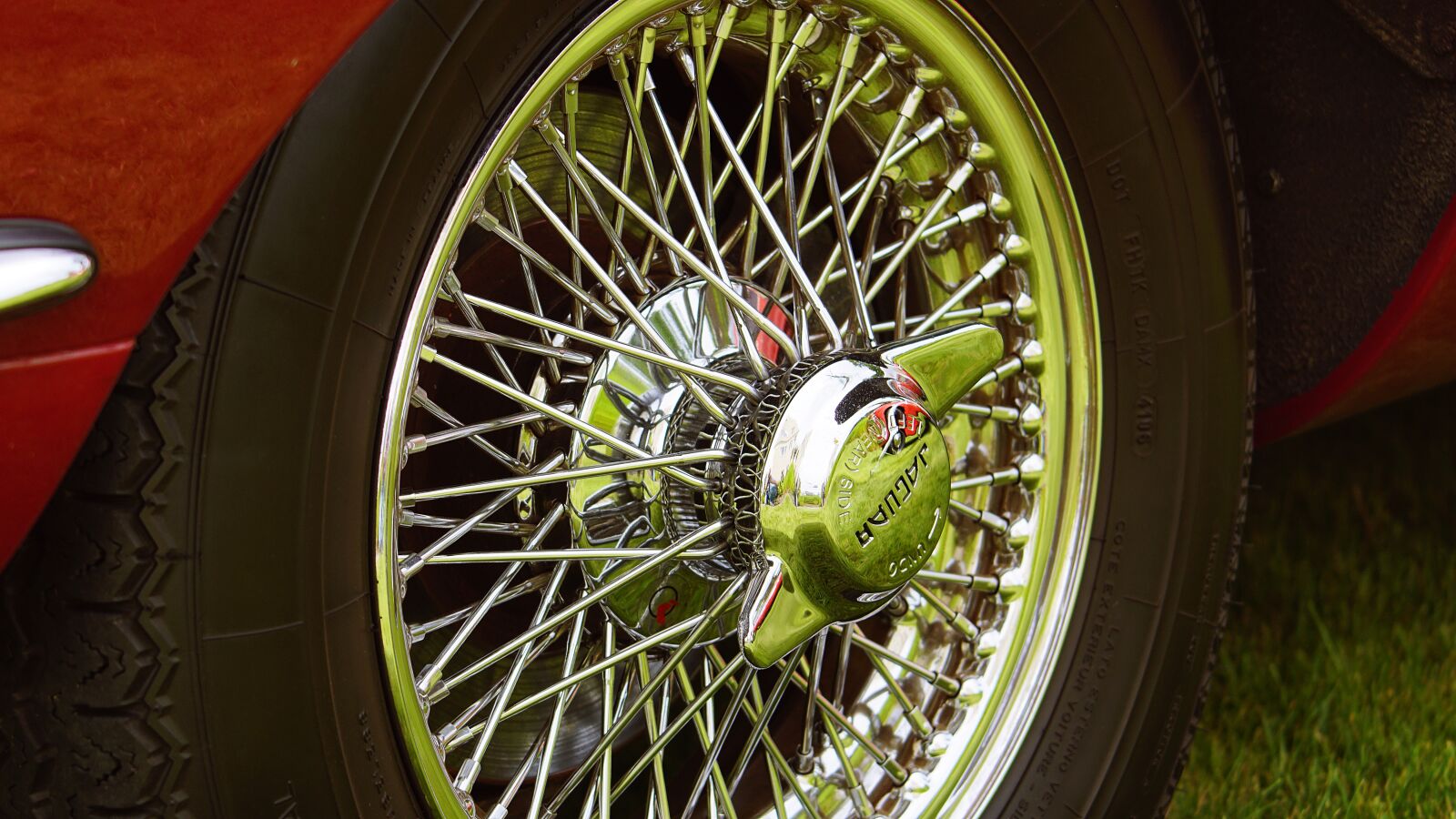 Sony SLT-A68 sample photo. Spokes, wheel, tire photography