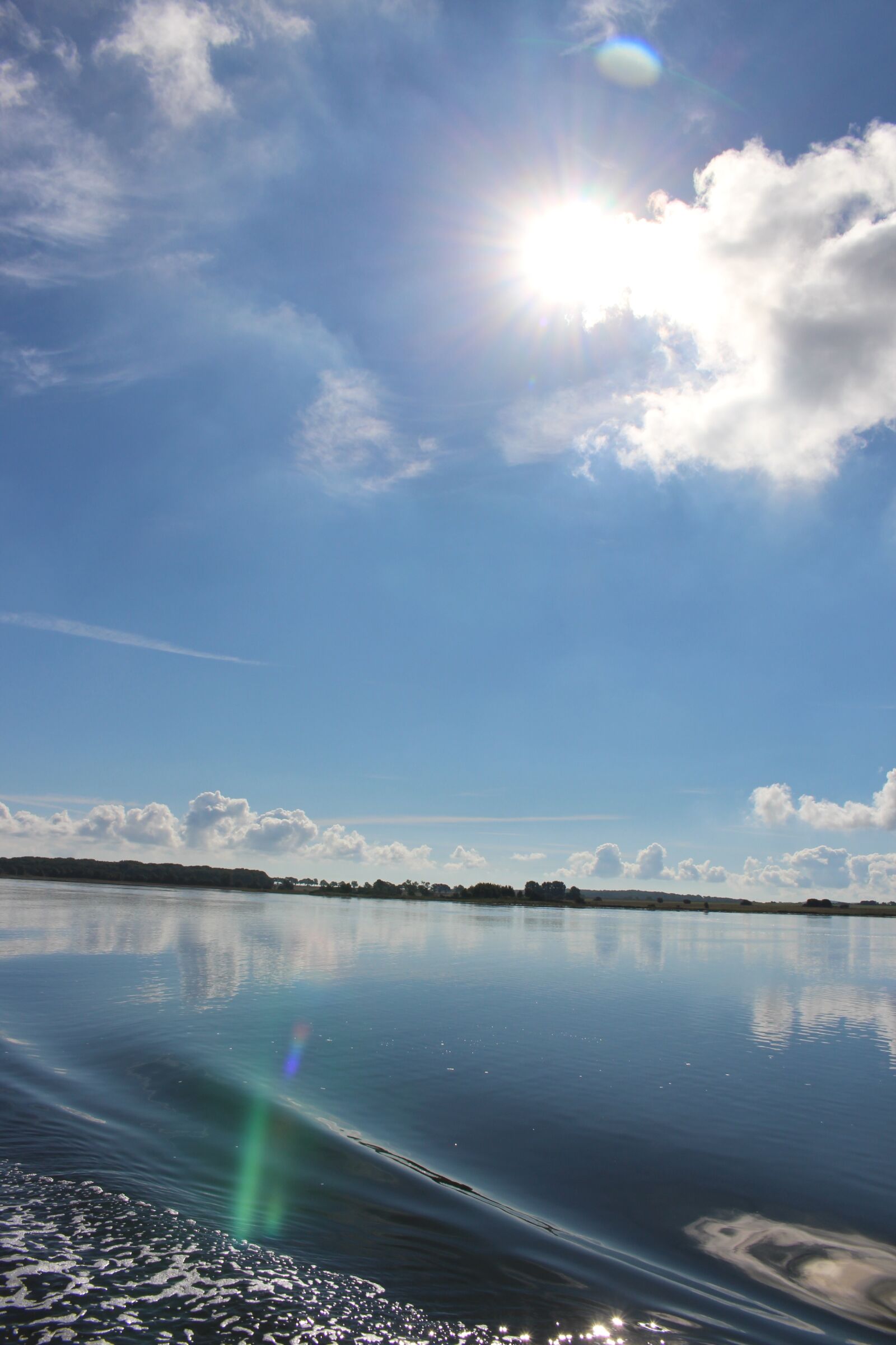 Canon EOS 700D (EOS Rebel T5i / EOS Kiss X7i) sample photo. Water, sky, blue photography
