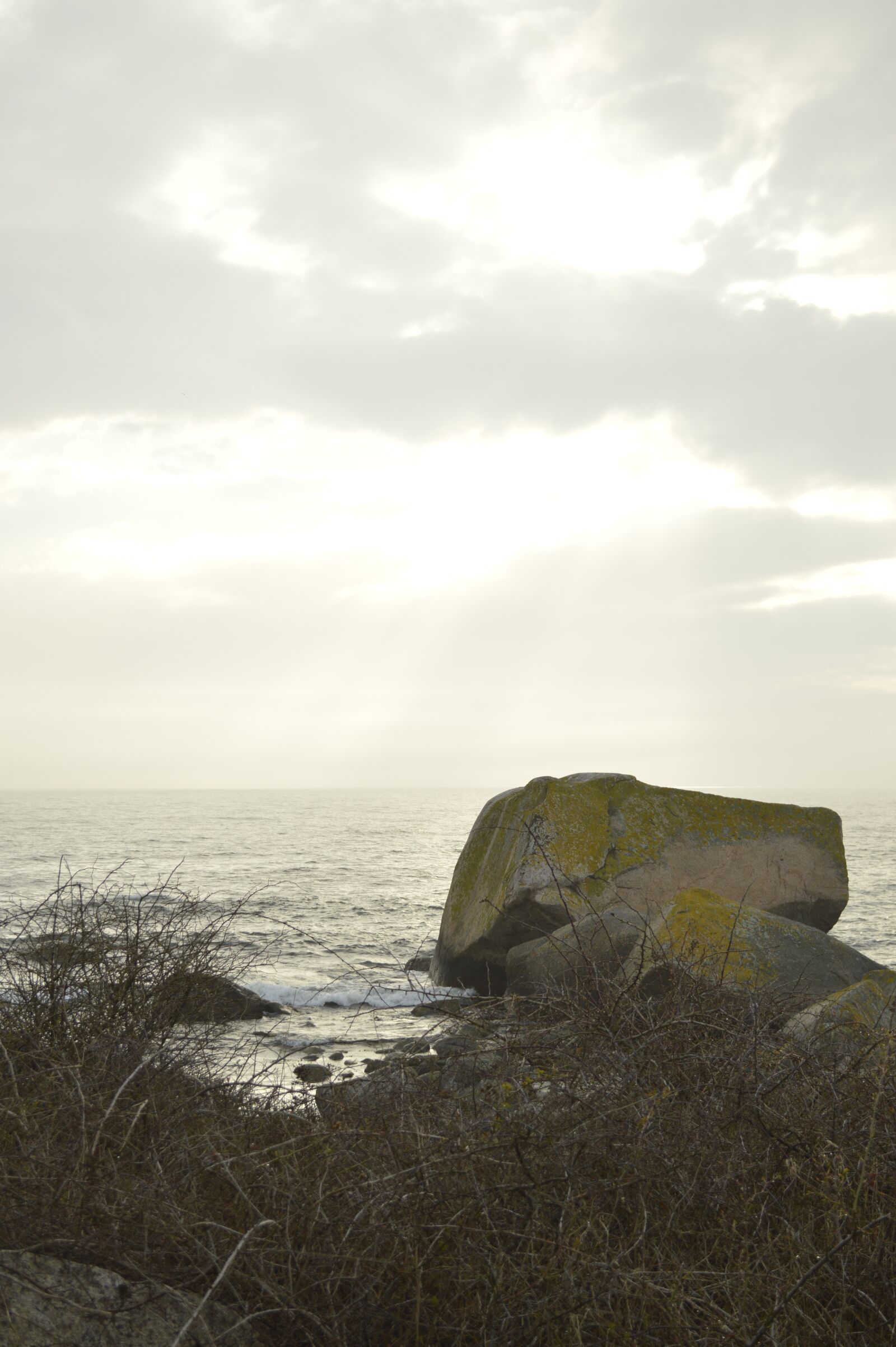Nikon D3200 sample photo. Stone, sunset, sea photography