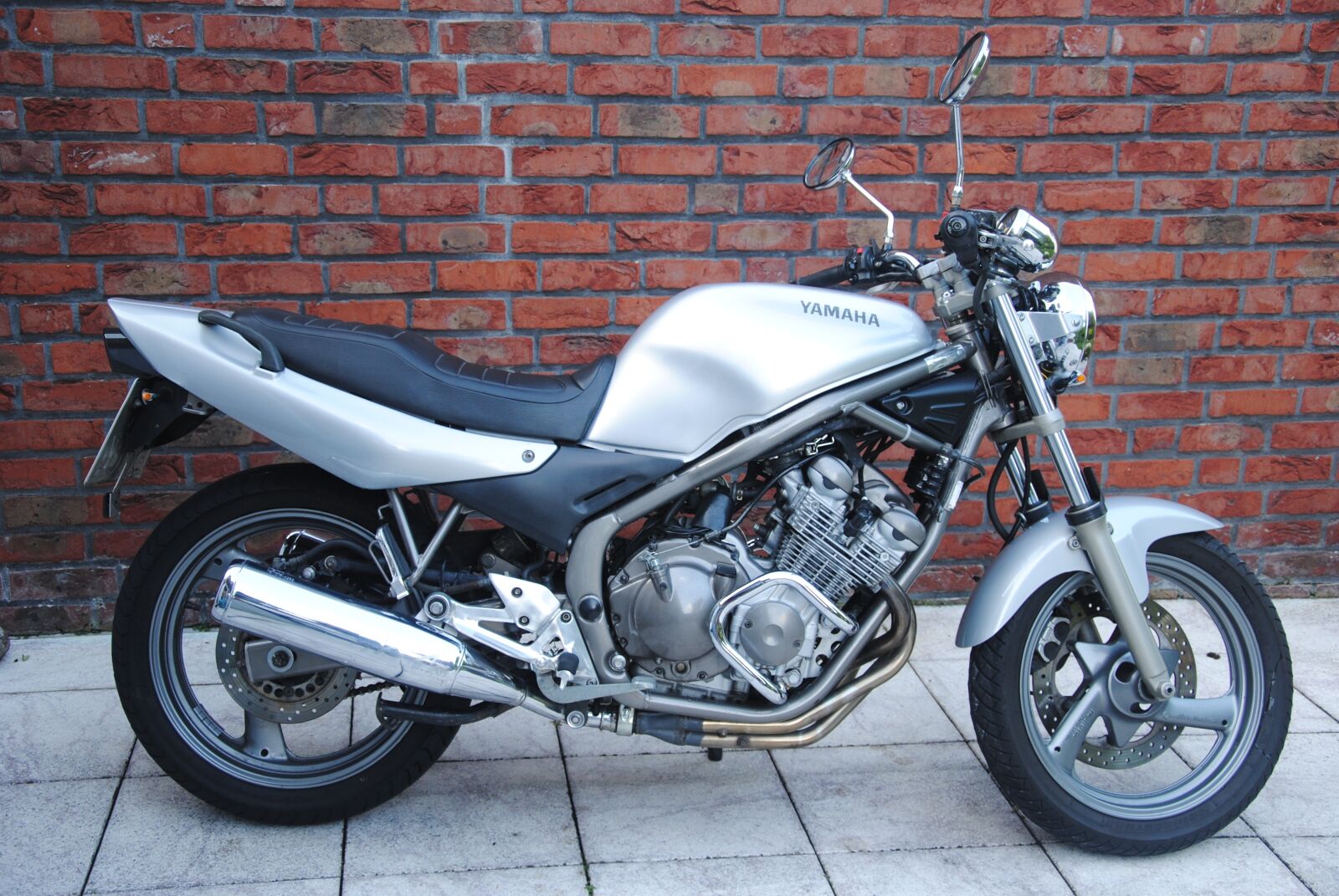Nikon D3000 sample photo. Motorcycle, yamaha, xj600 photography