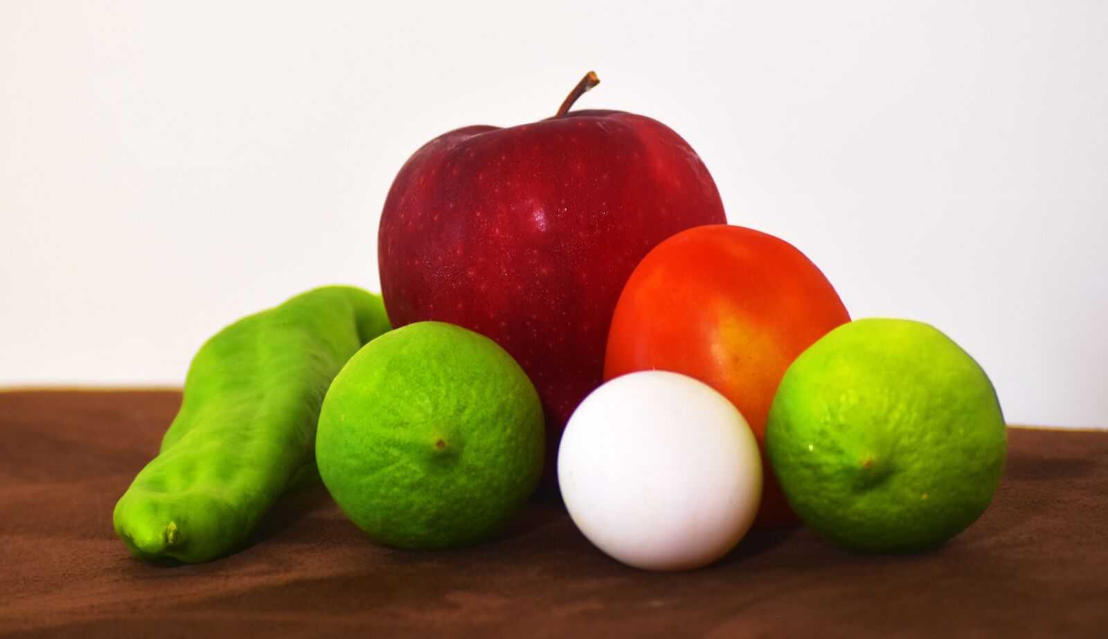 Nikon D7200 sample photo. Dna, apple, red photography