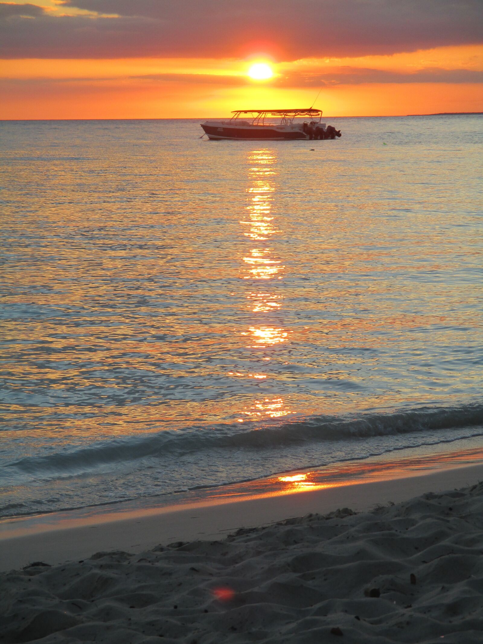 Canon PowerShot ELPH 180 (IXUS 175 / IXY 180) sample photo. Sunset, sea, caribbean photography