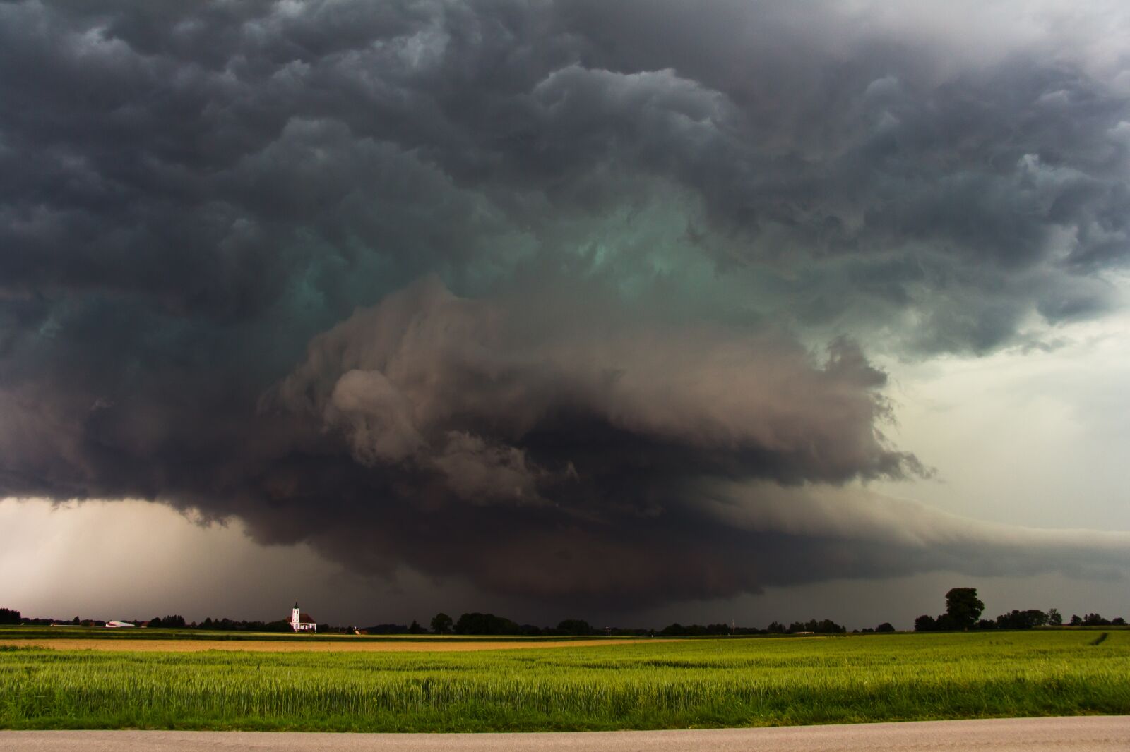 Canon EF-S 17-85mm F4-5.6 IS USM sample photo. Storm, super cell, wall photography