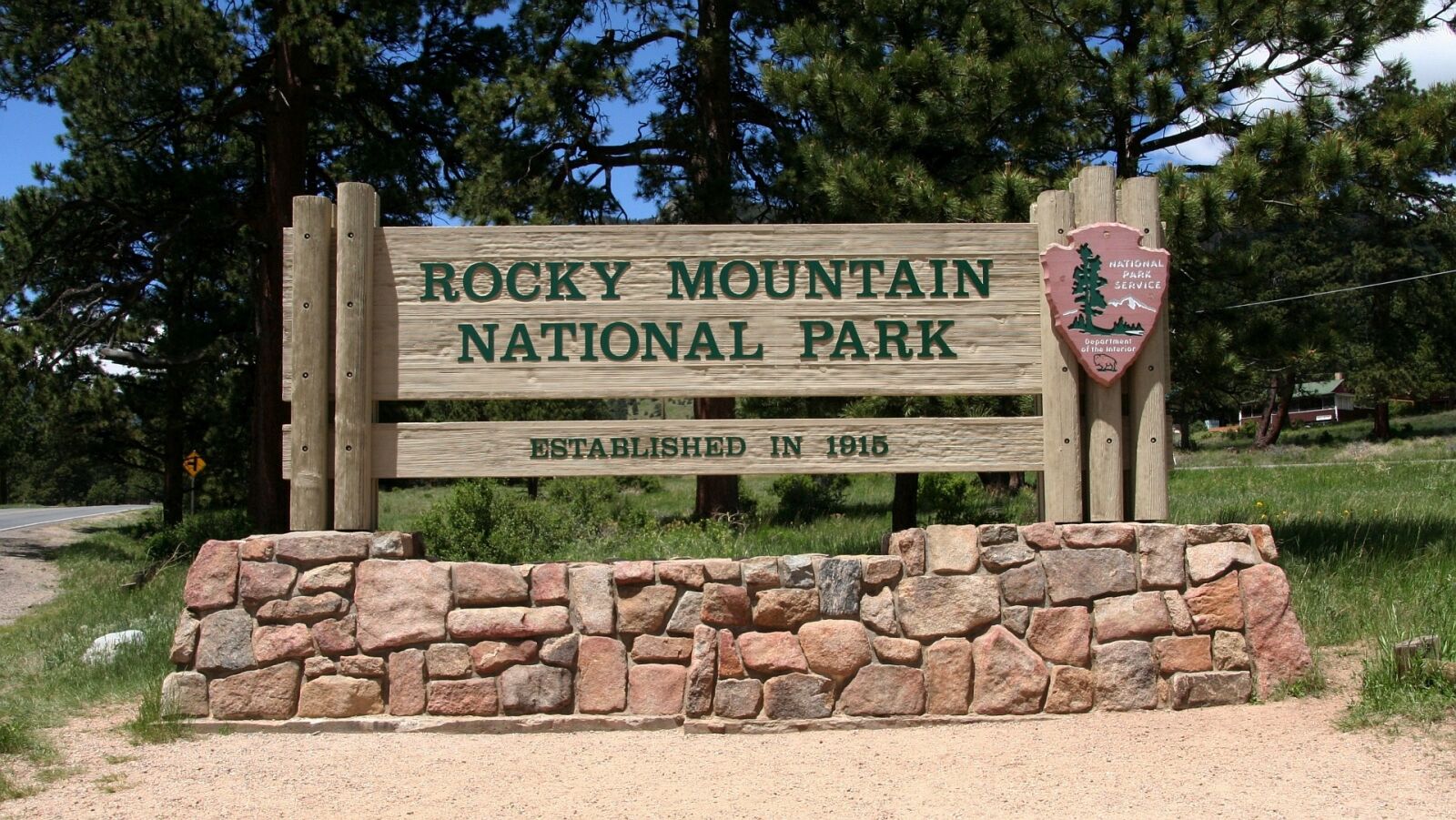 Canon EOS 350D (EOS Digital Rebel XT / EOS Kiss Digital N) sample photo. Rocky mountain national park photography