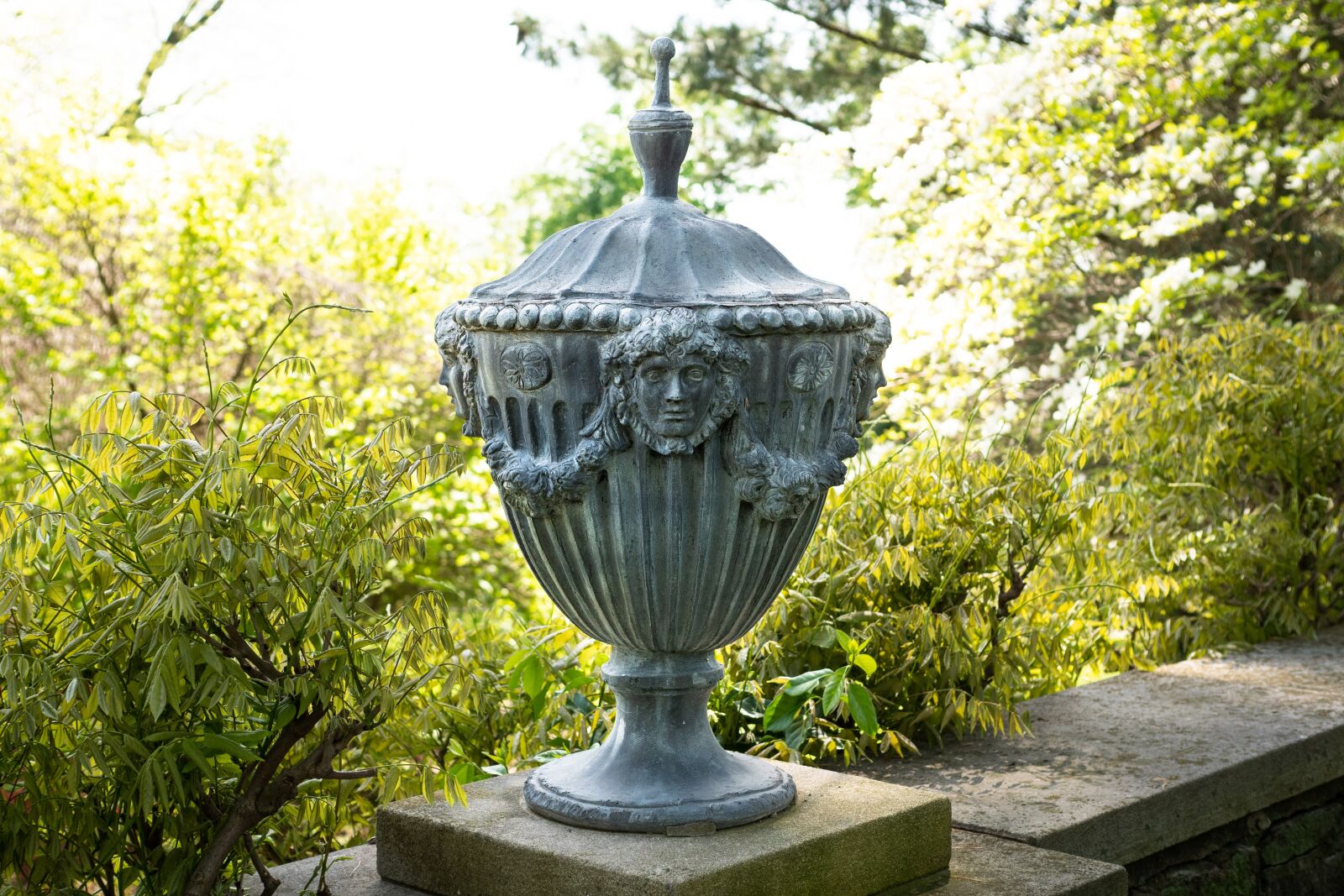 Panasonic Leica DG Summilux 25mm F1.4 II ASPH sample photo. Statue, new jersey botanical photography