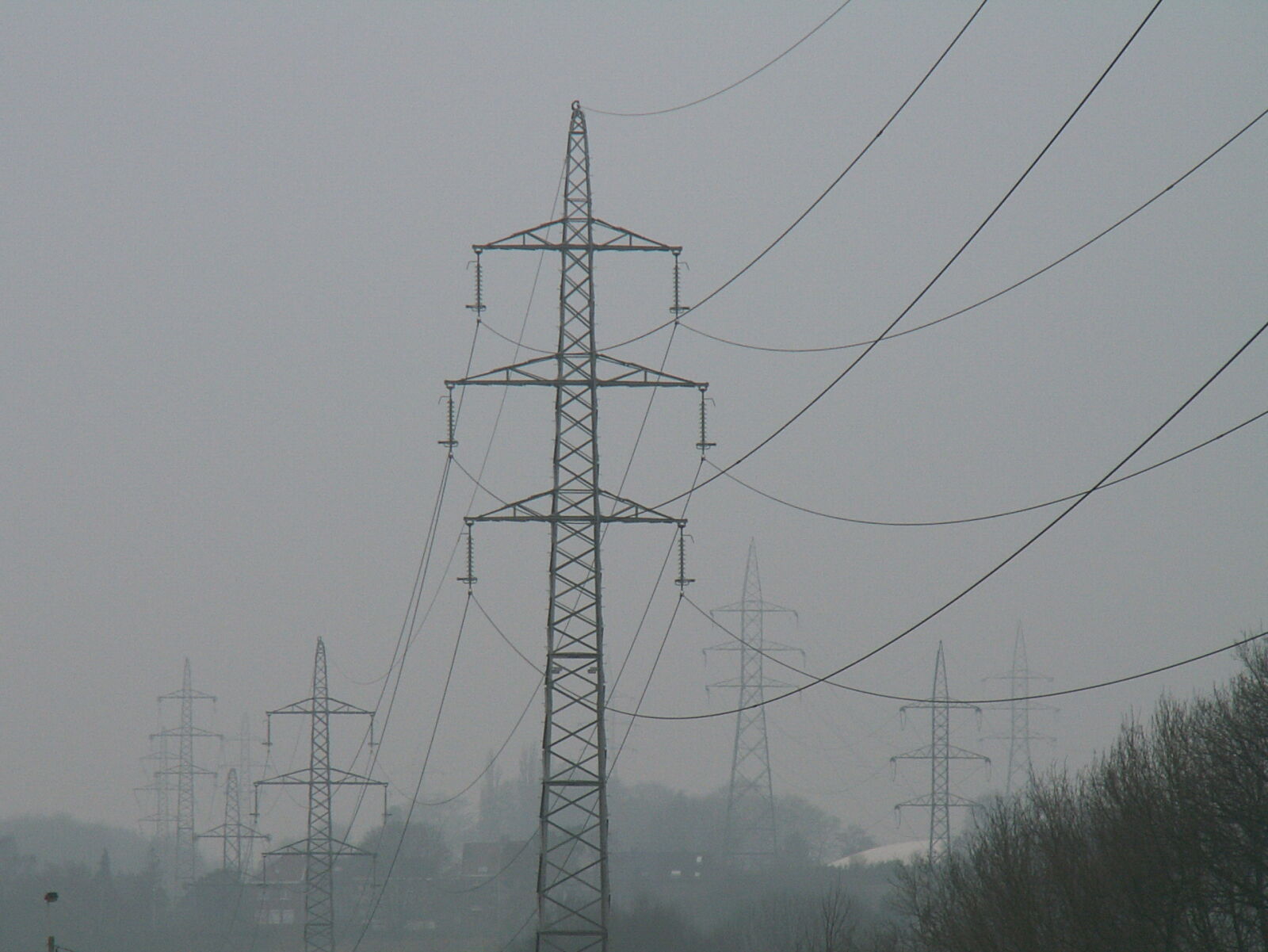 KONICA MINOLTA DiMAGE Z3 sample photo. Electricity, pylon photography