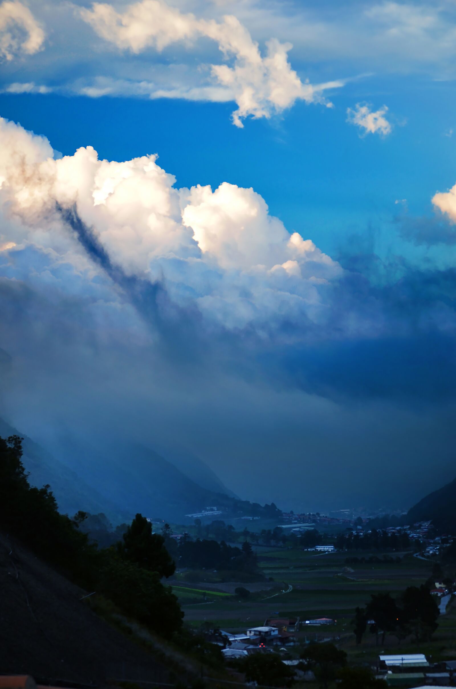 Nikon D5100 sample photo. Clouds, sky, valley photography