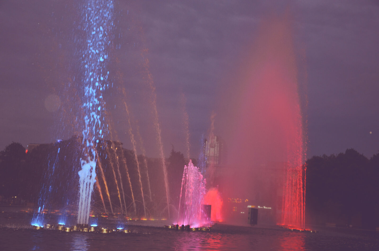 Nikon D7000 sample photo. Colored, fountain, colors, fountain photography