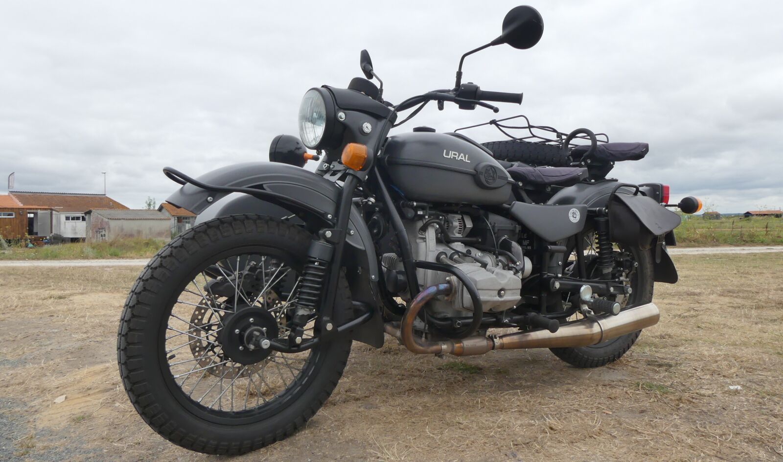 Panasonic Lumix DMC-FZ300 sample photo. Motor, sidecar, transport photography