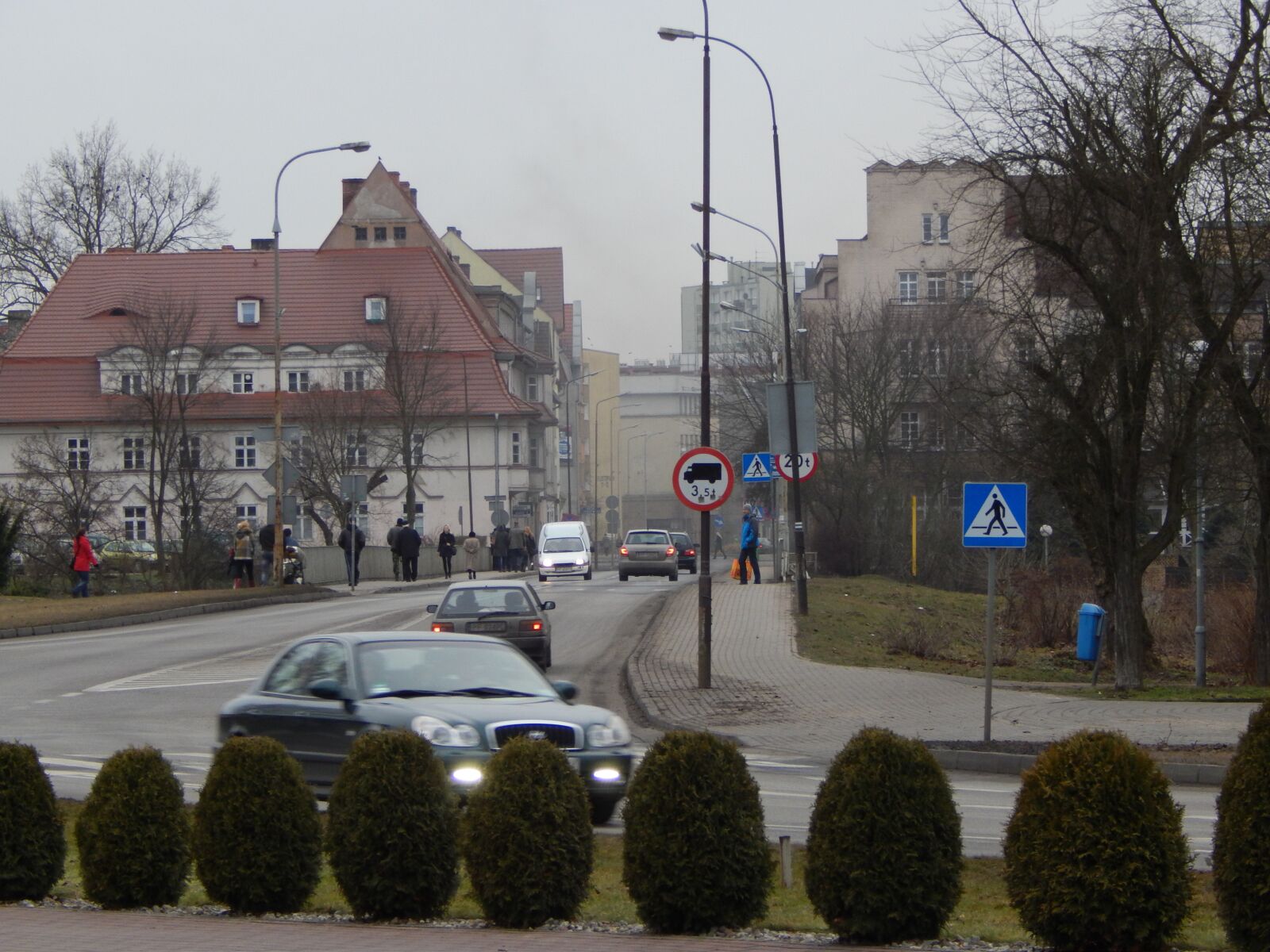 Nikon Coolpix L820 sample photo. Poland, street, saw photography