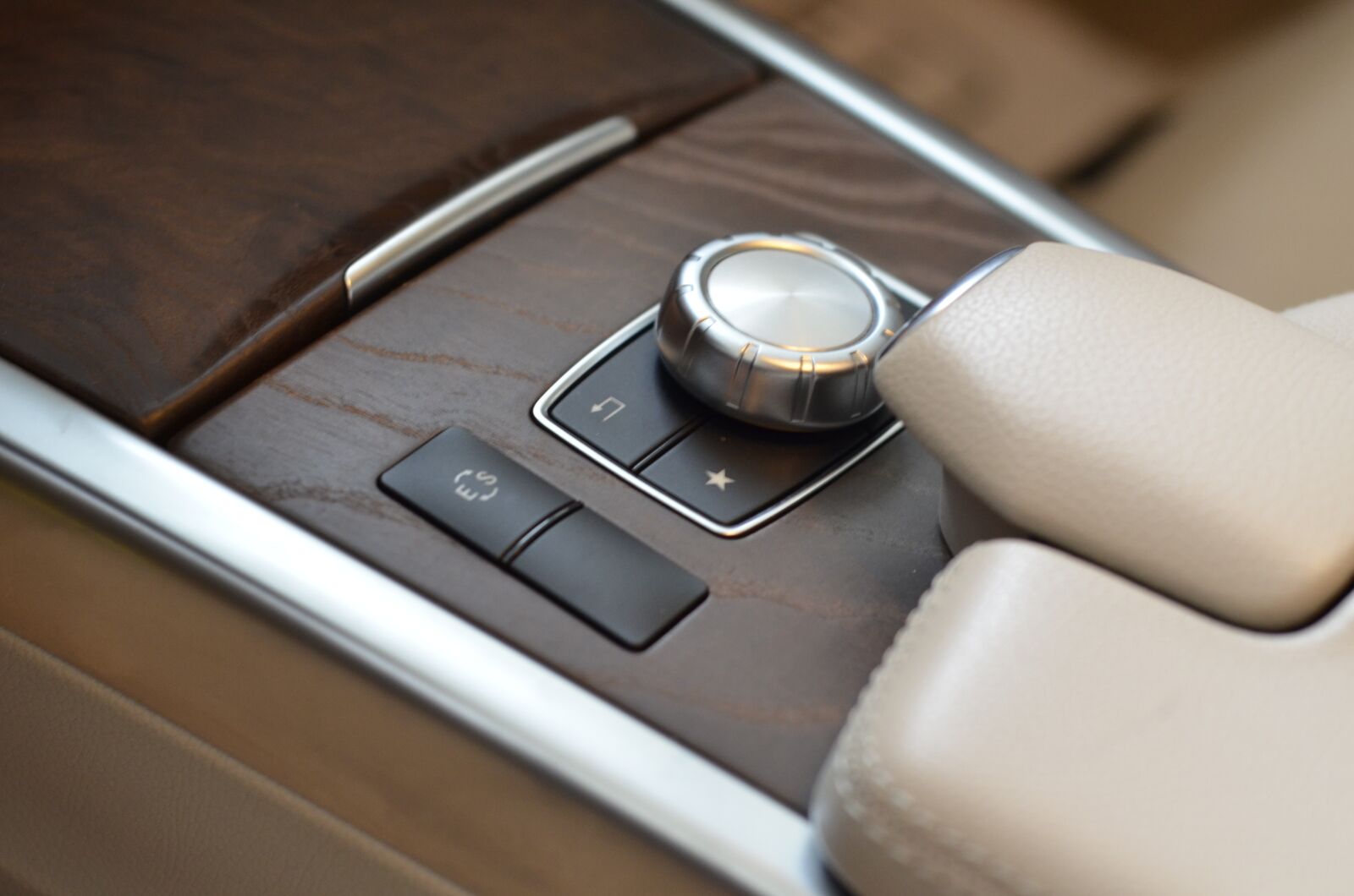 Nikon D7000 sample photo. Car, luxury, elite photography