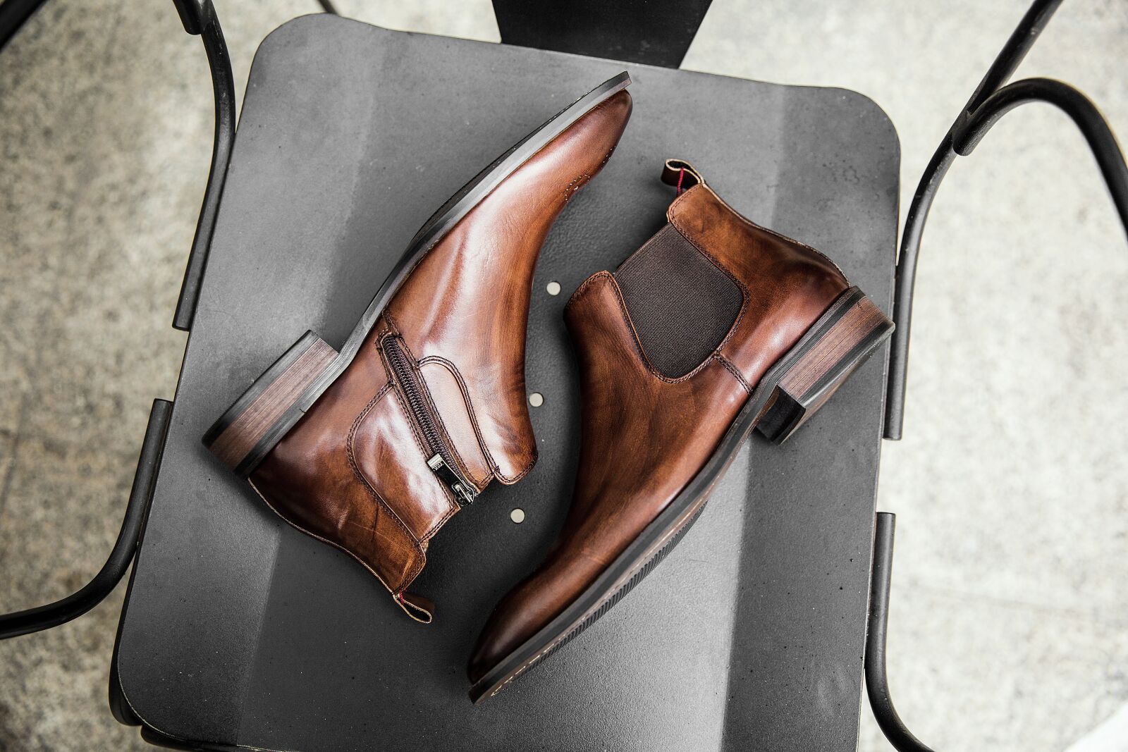Canon EF 24-70mm F2.8L II USM sample photo. Shoes men, shoe, shine photography