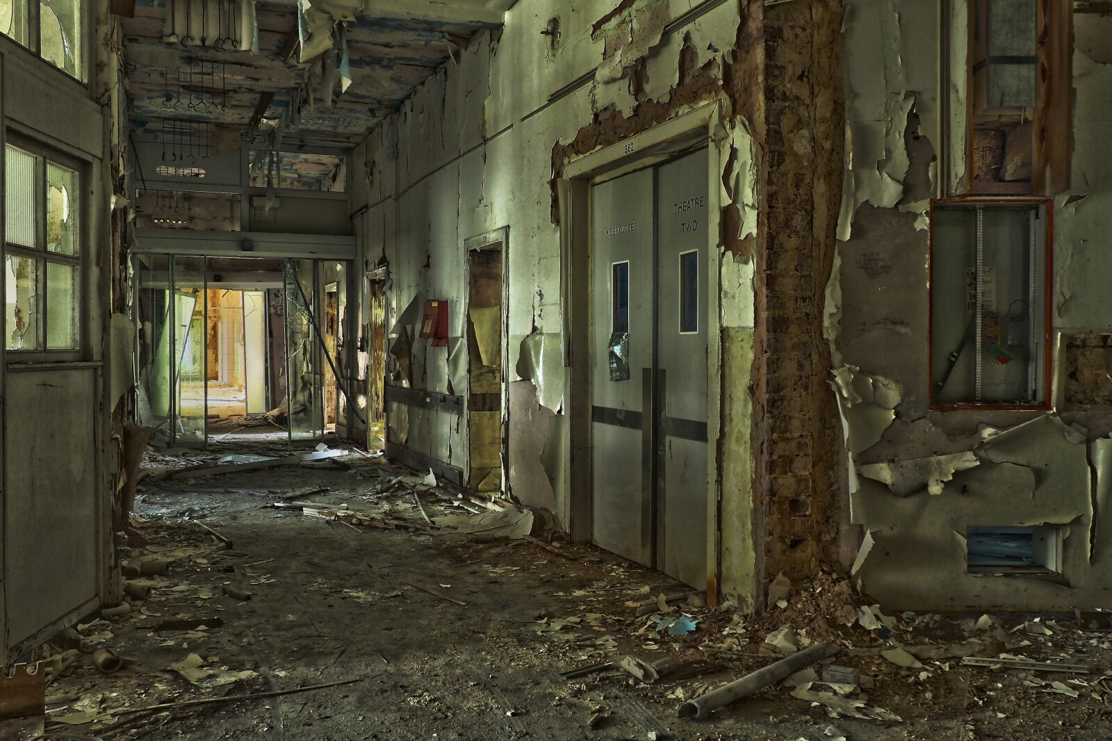 Olympus OM-D E-M10 sample photo. Abandoned, within, architecture photography