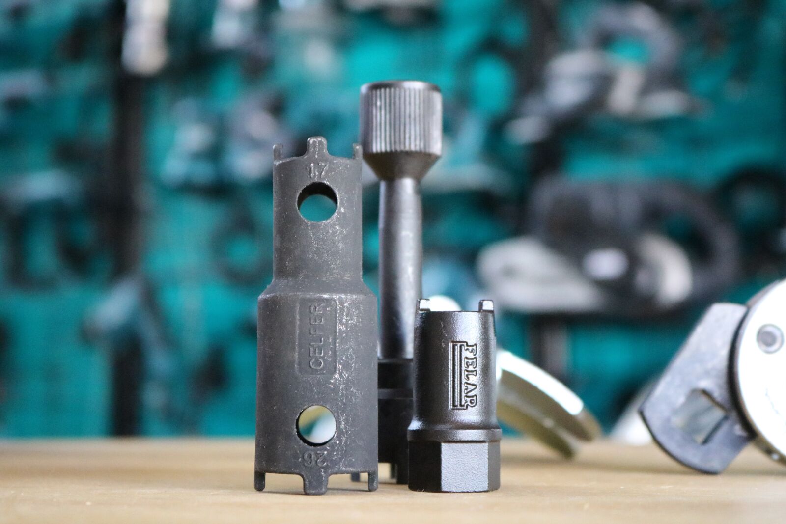Canon EOS 750D (EOS Rebel T6i / EOS Kiss X8i) sample photo. Tools, handmade, tool photography
