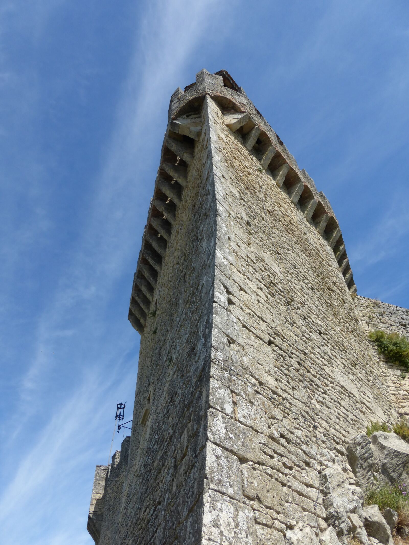 Panasonic Lumix DMC-ZS25 (Lumix DMC-TZ35) sample photo. Architecture, buildings, castle photography