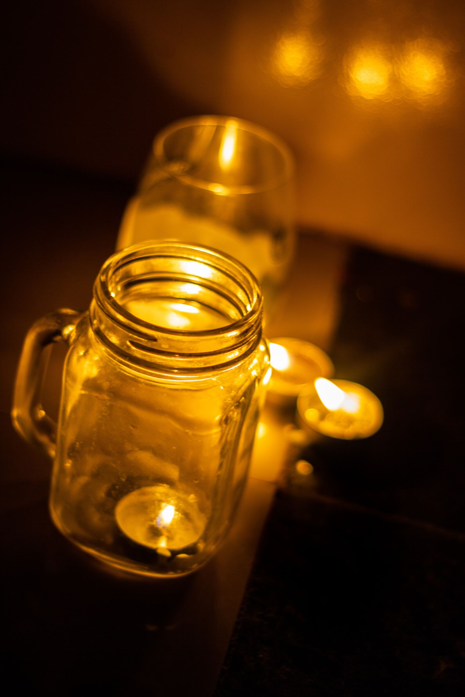 Canon EOS 550D (EOS Rebel T2i / EOS Kiss X4) + Canon EF 50mm F1.8 STM sample photo. Candle, dark, gothic photography