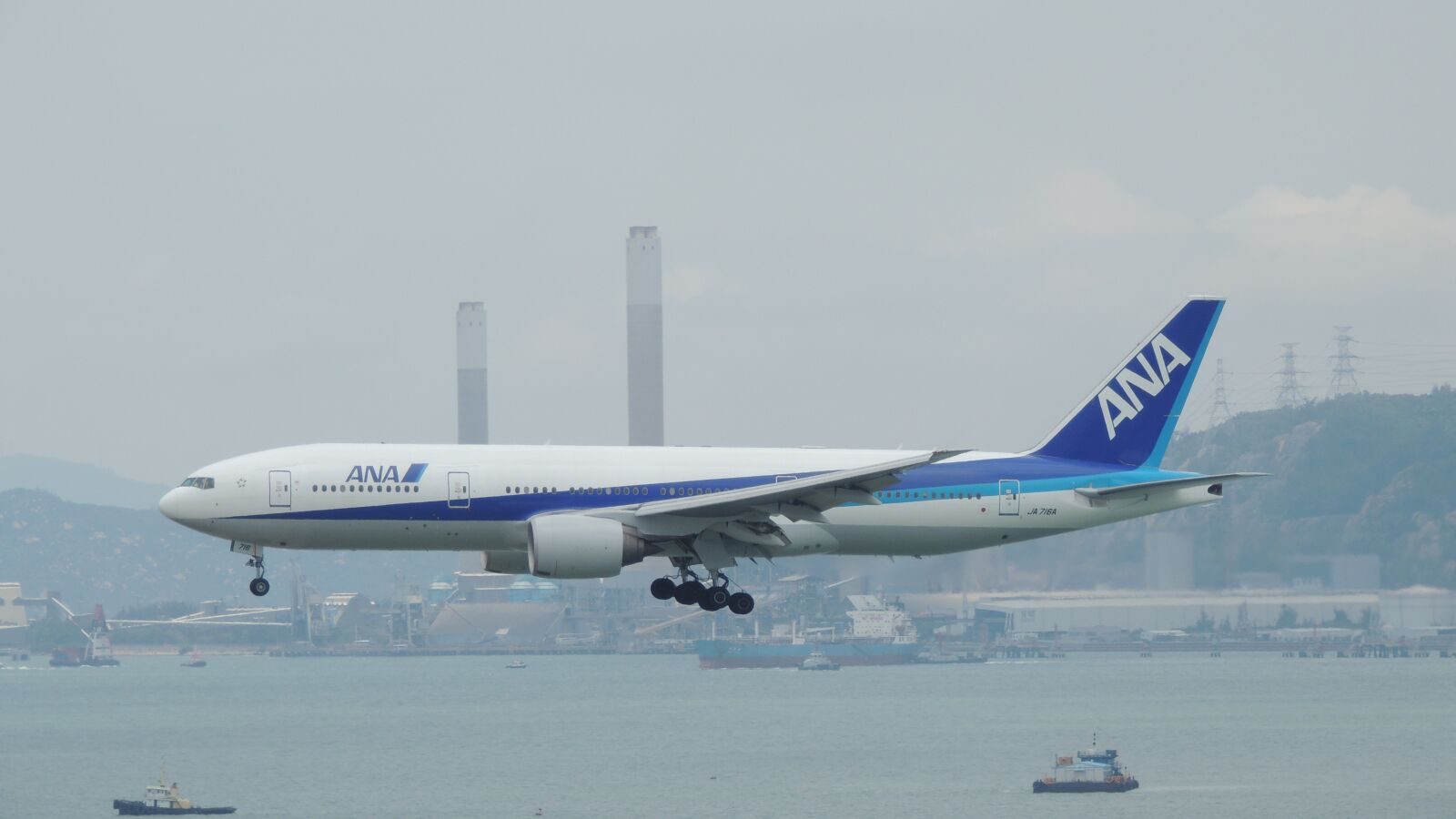 Nikon Coolpix P510 sample photo. Hongkong, airplane, travel photography