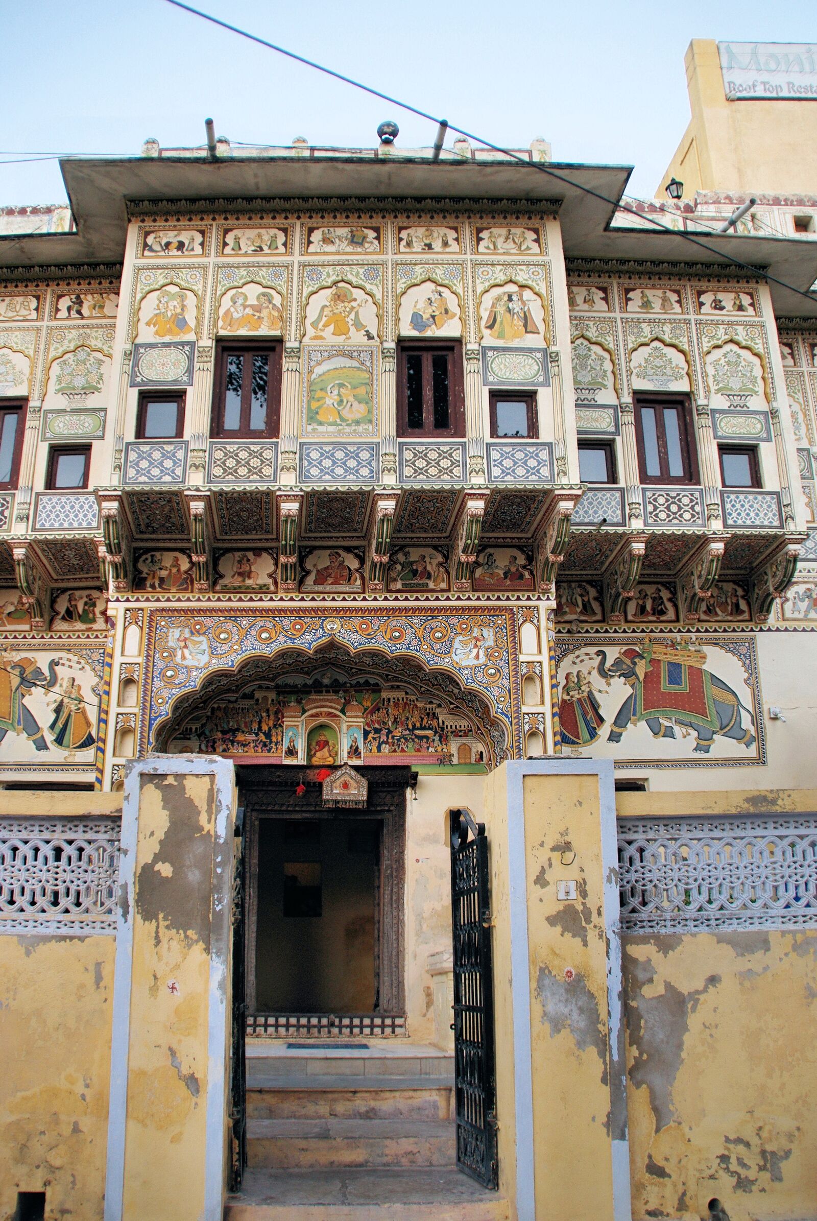 Pentax K200D sample photo. India, shekhawati, haveli photography