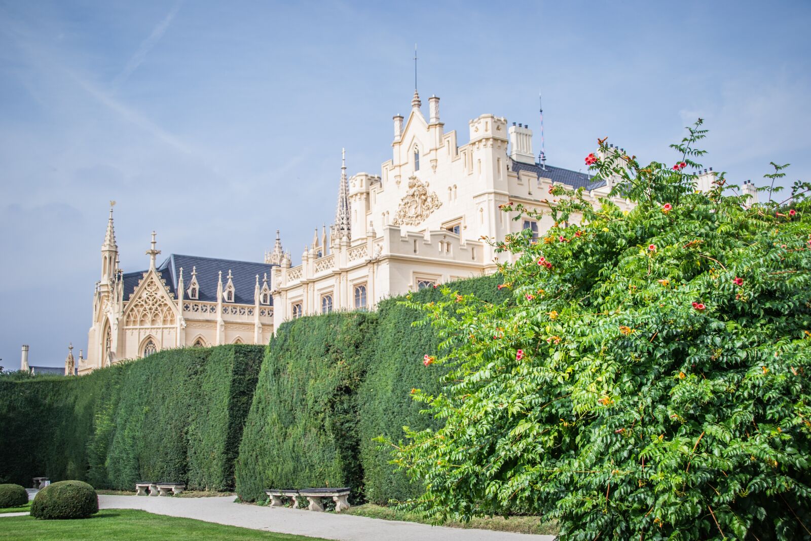 Nikon D3100 sample photo. Chateau lednice, moravia, building photography