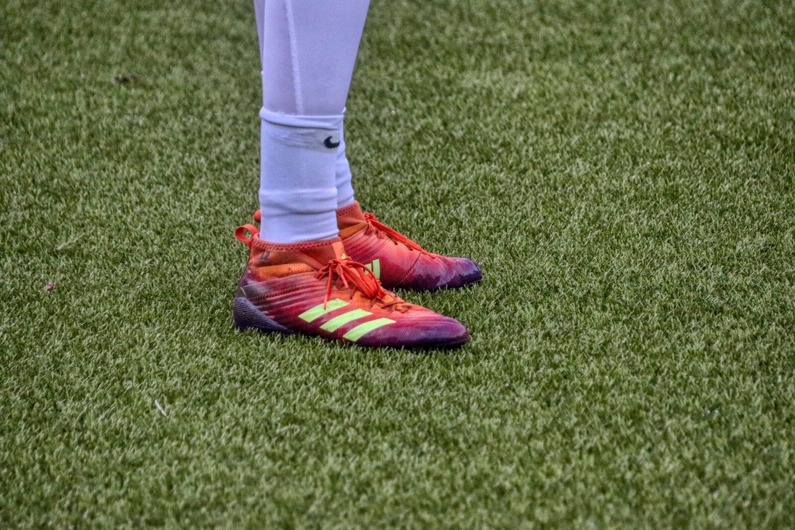 Canon EOS 80D sample photo. Football boots, football, ladies photography