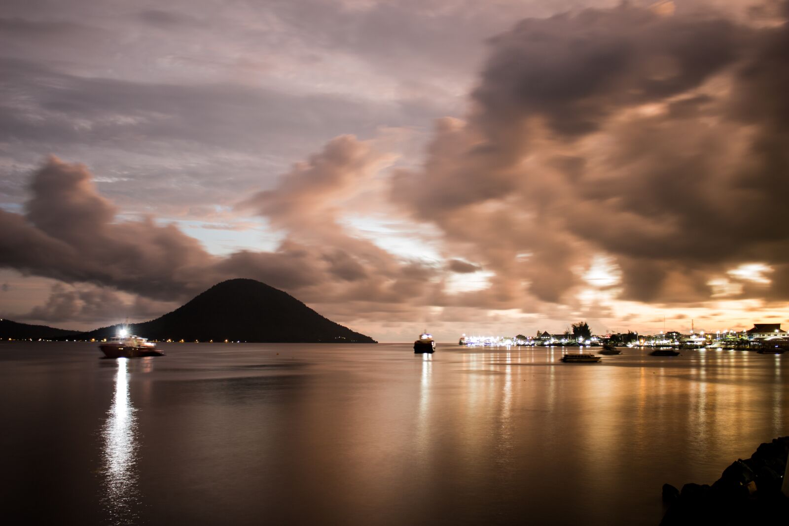 Canon EOS 100D (EOS Rebel SL1 / EOS Kiss X7) sample photo. Landscape, ternate, east indonesia photography