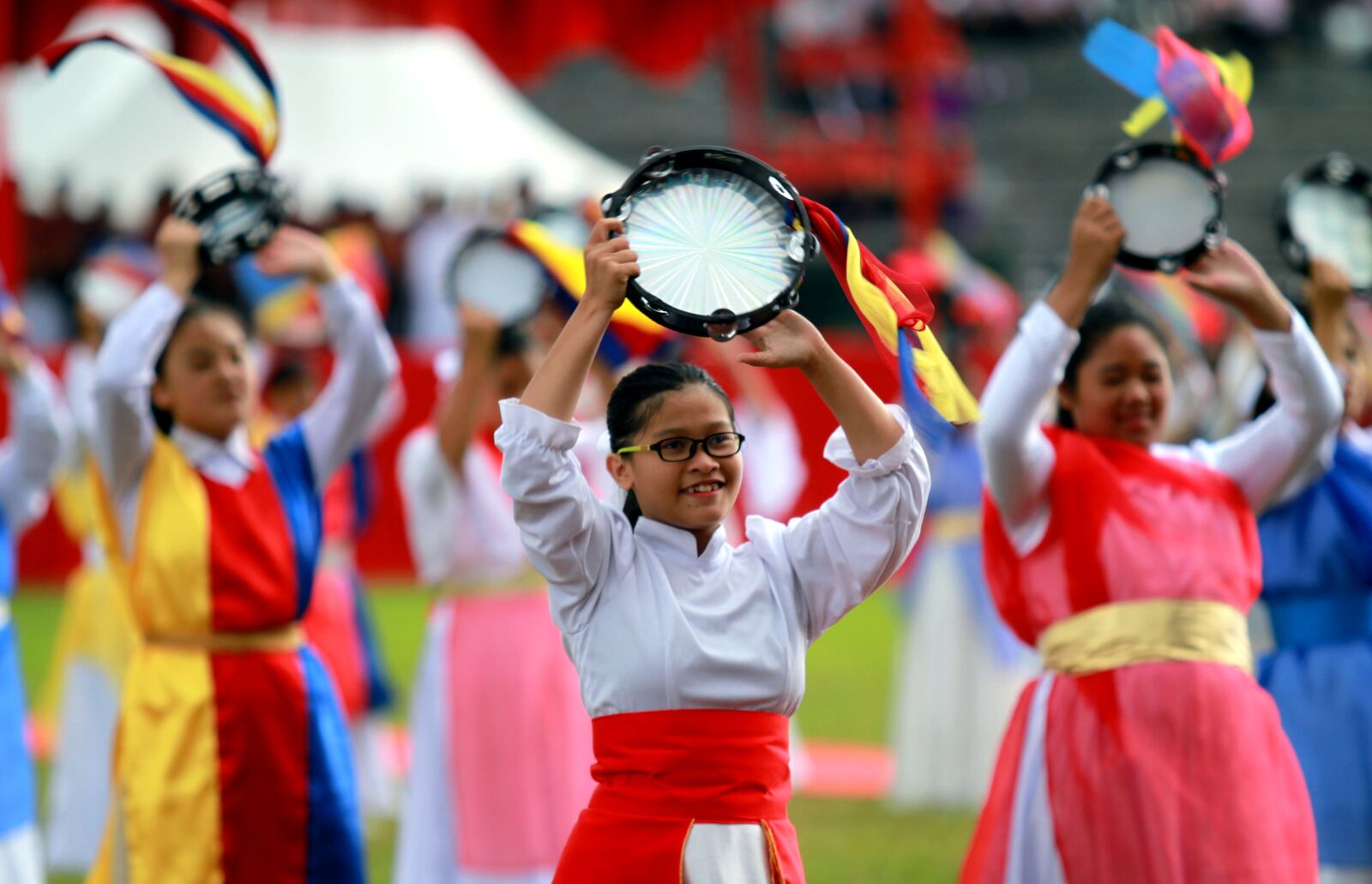 Canon EOS 7D sample photo. Child, happy, colourful photography
