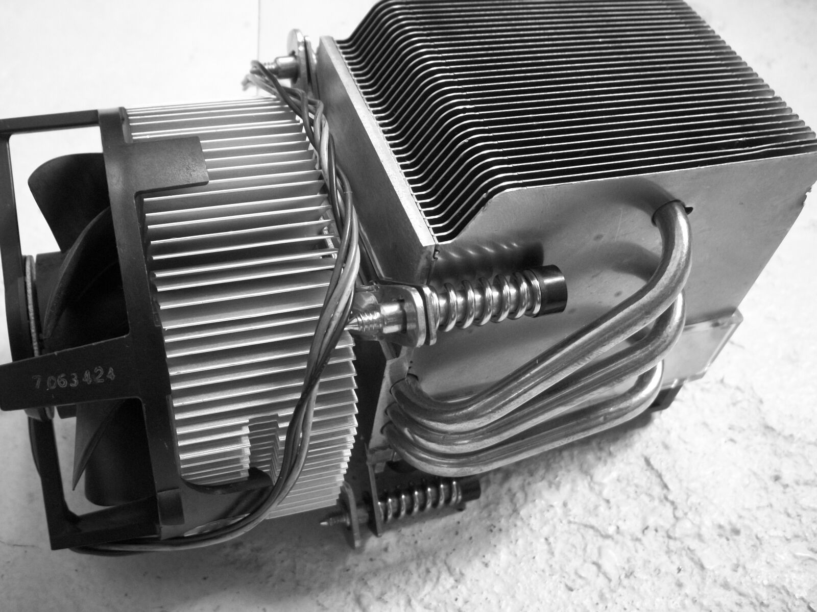 Kodak EASYSHARE M340 DIGITAL CAMERA sample photo. Pc cooling system, cooling photography