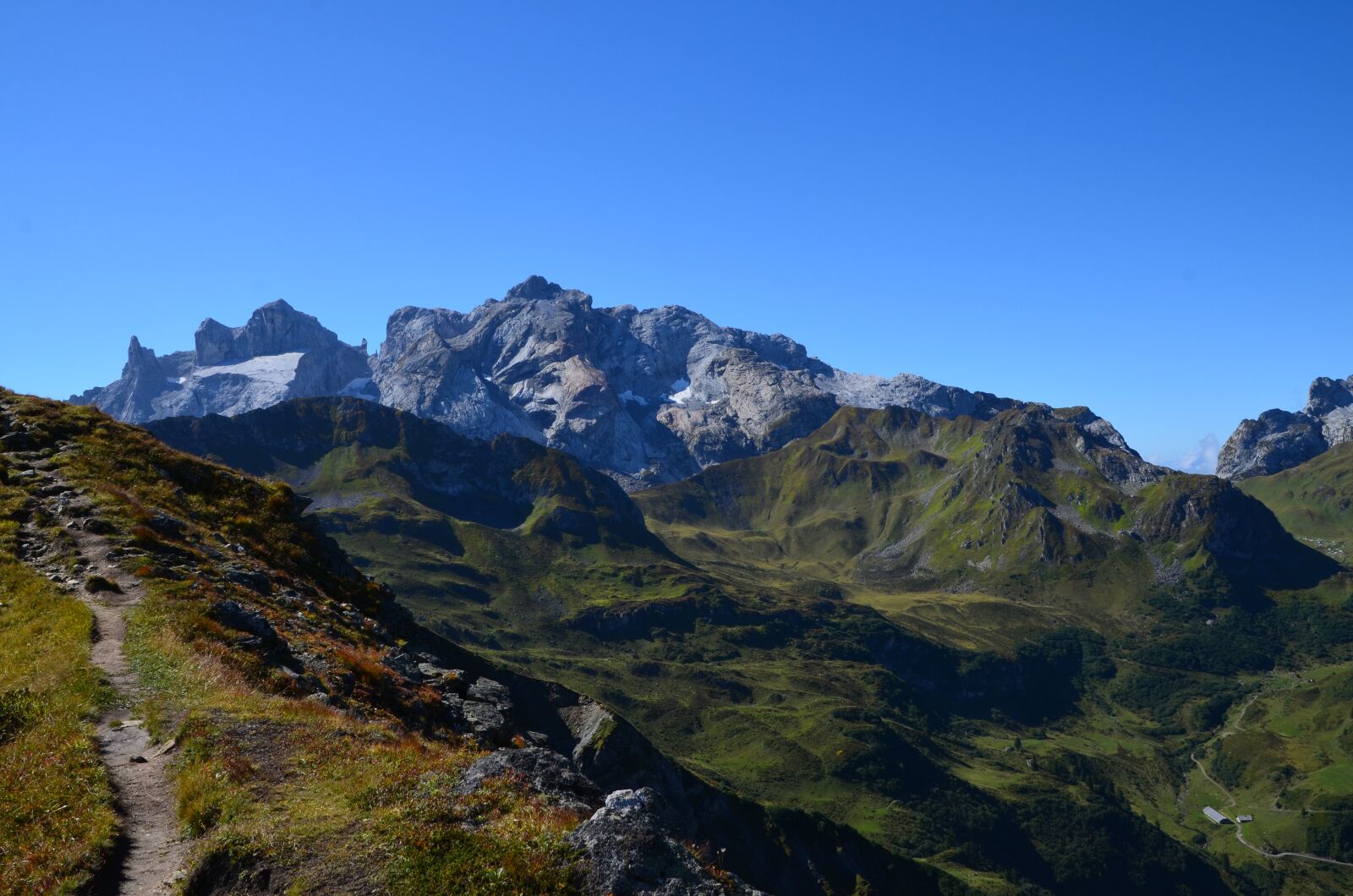 Nikon D5100 sample photo. Mountains, three towers, landscape photography
