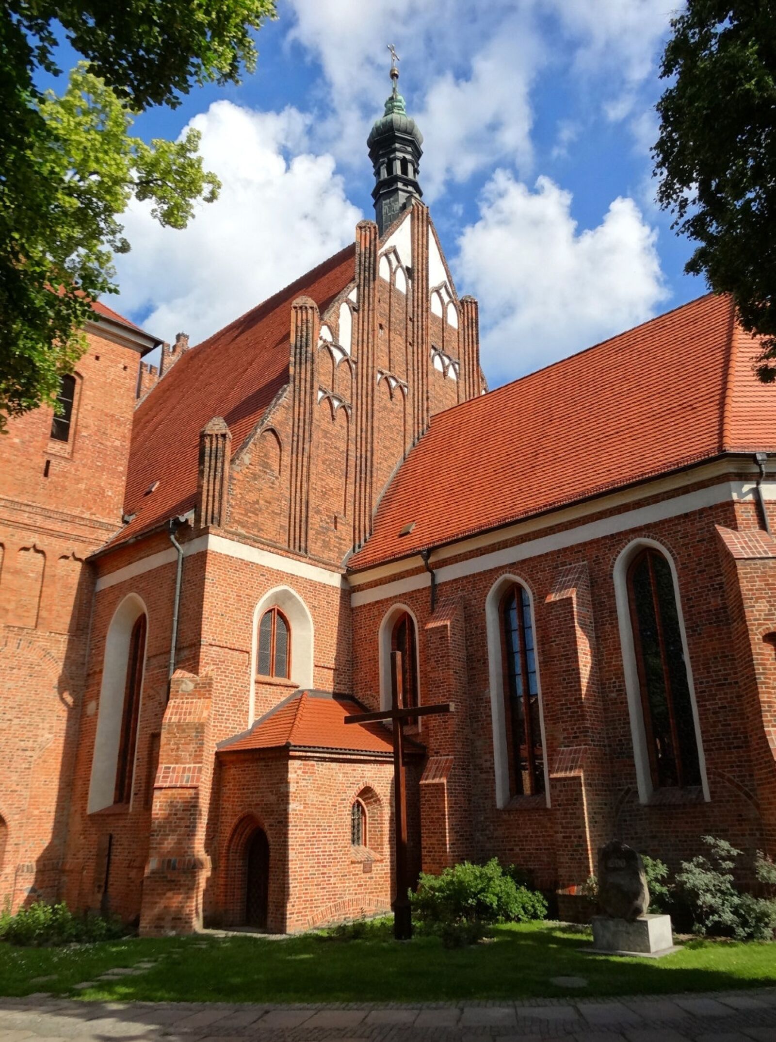 Sony Cyber-shot DSC-HX20V sample photo. Bydgoszcz, cathedral, church photography