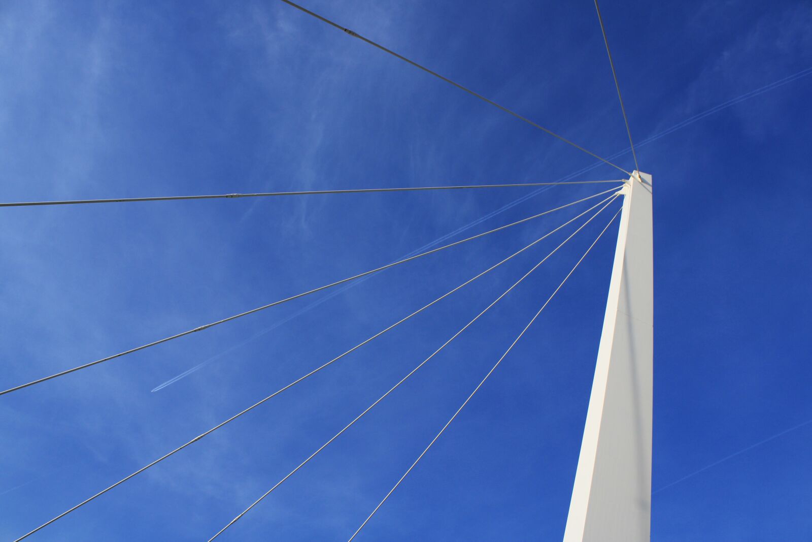 Canon EOS 2000D (EOS Rebel T7 / EOS Kiss X90 / EOS 1500D) sample photo. Bridge, pylon, architecture photography