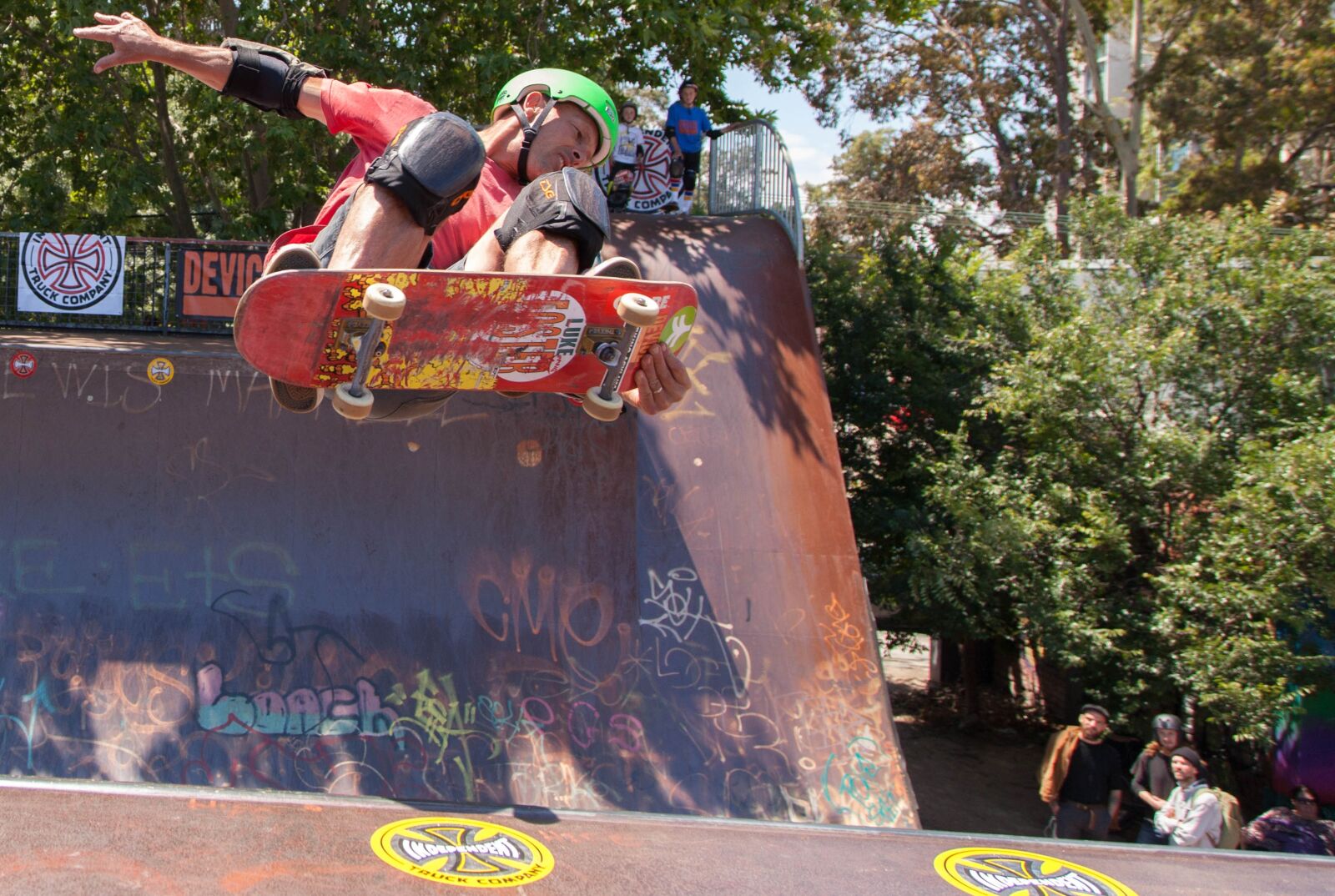 Canon EOS 5D Mark II sample photo. Skate, skateboarding, ramp photography