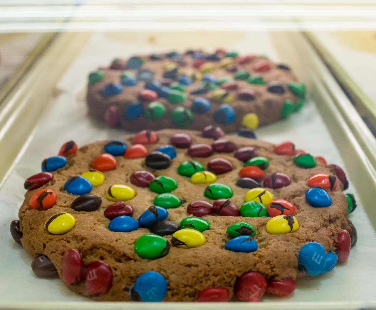 Sony Cyber-shot DSC-RX1R II + 35mm F2.0 sample photo. Cookie, m m, baking photography