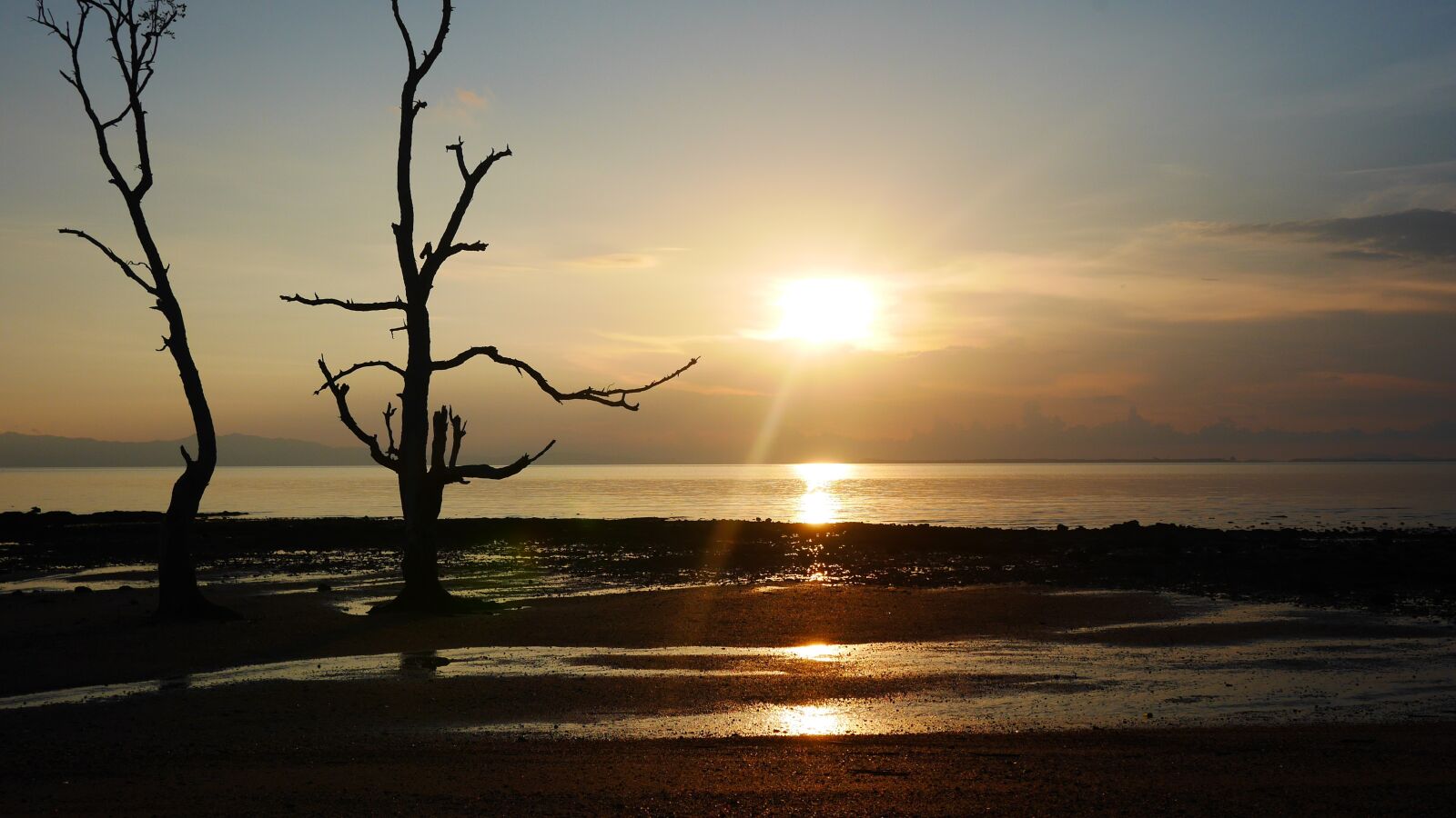 Panasonic Lumix DMC-GX7 sample photo. Sea, sand, sunset photography