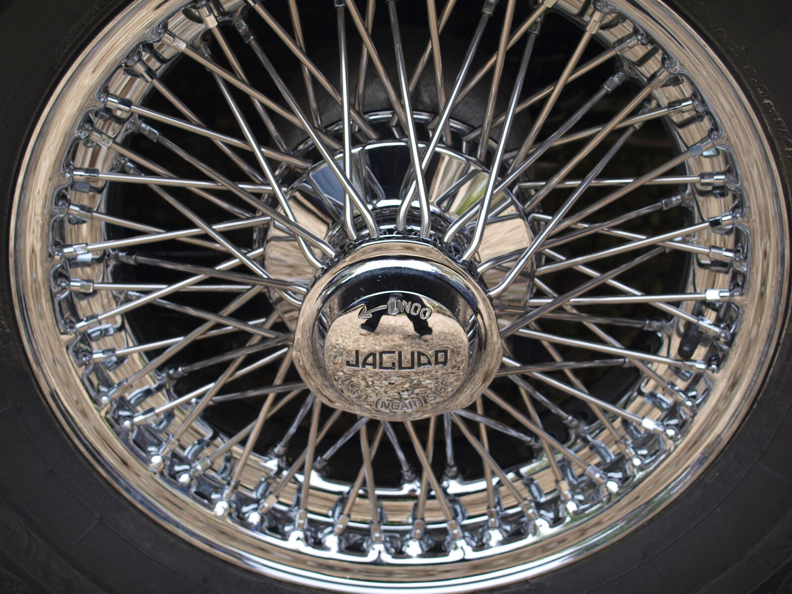 Olympus E-520 (EVOLT E-520) sample photo. Wheel, car, hub photography