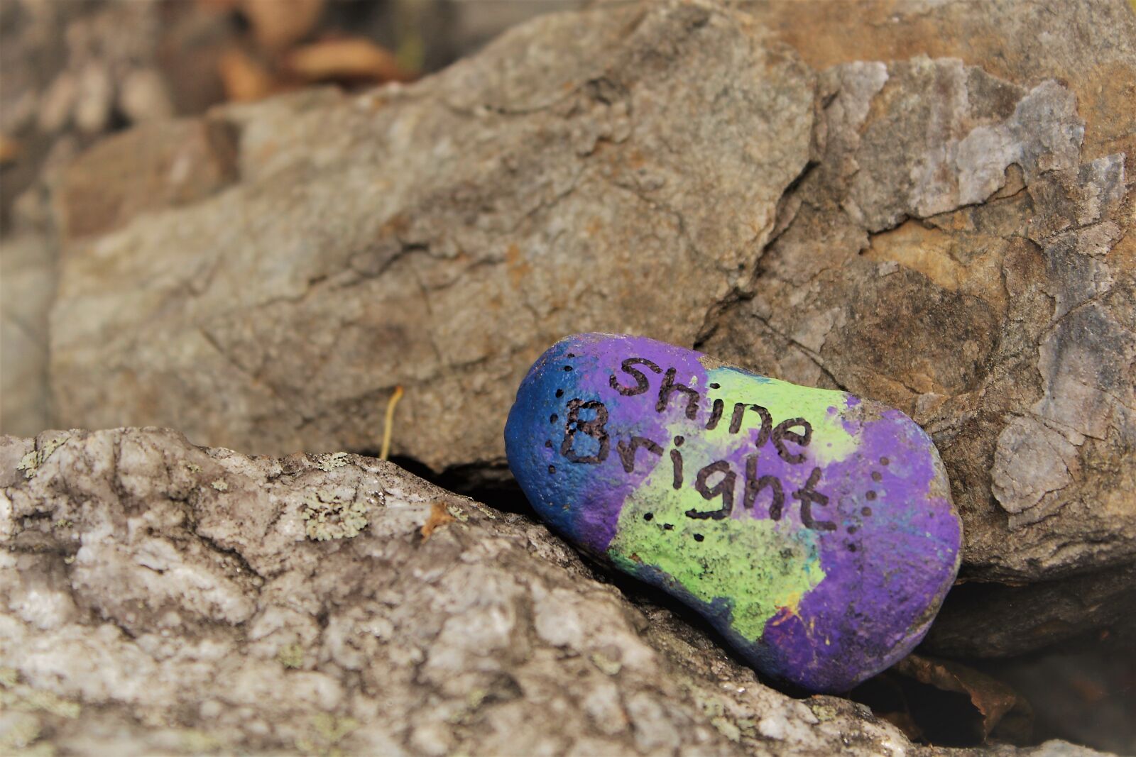 Canon EOS 1300D (EOS Rebel T6 / EOS Kiss X80) sample photo. Rocks, colorful, inspiration photography