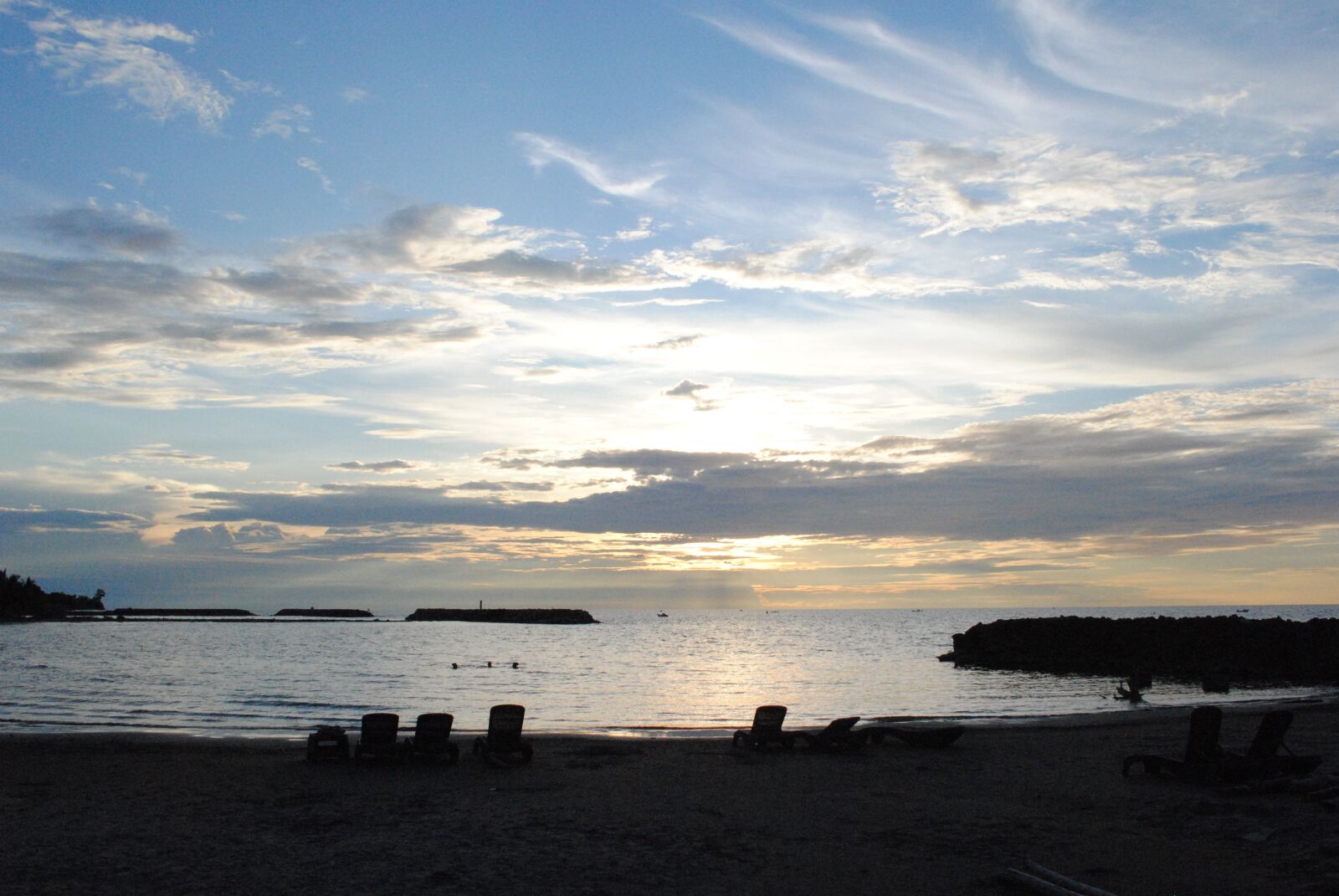 Nikon D3000 sample photo. Sunset, beach, ocean photography