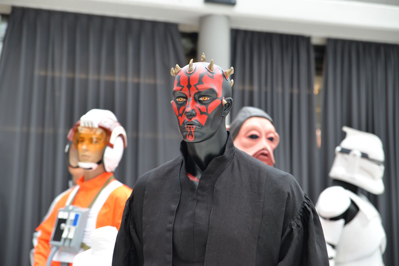 Nikon D610 sample photo. Comiccon, star wars, darth photography