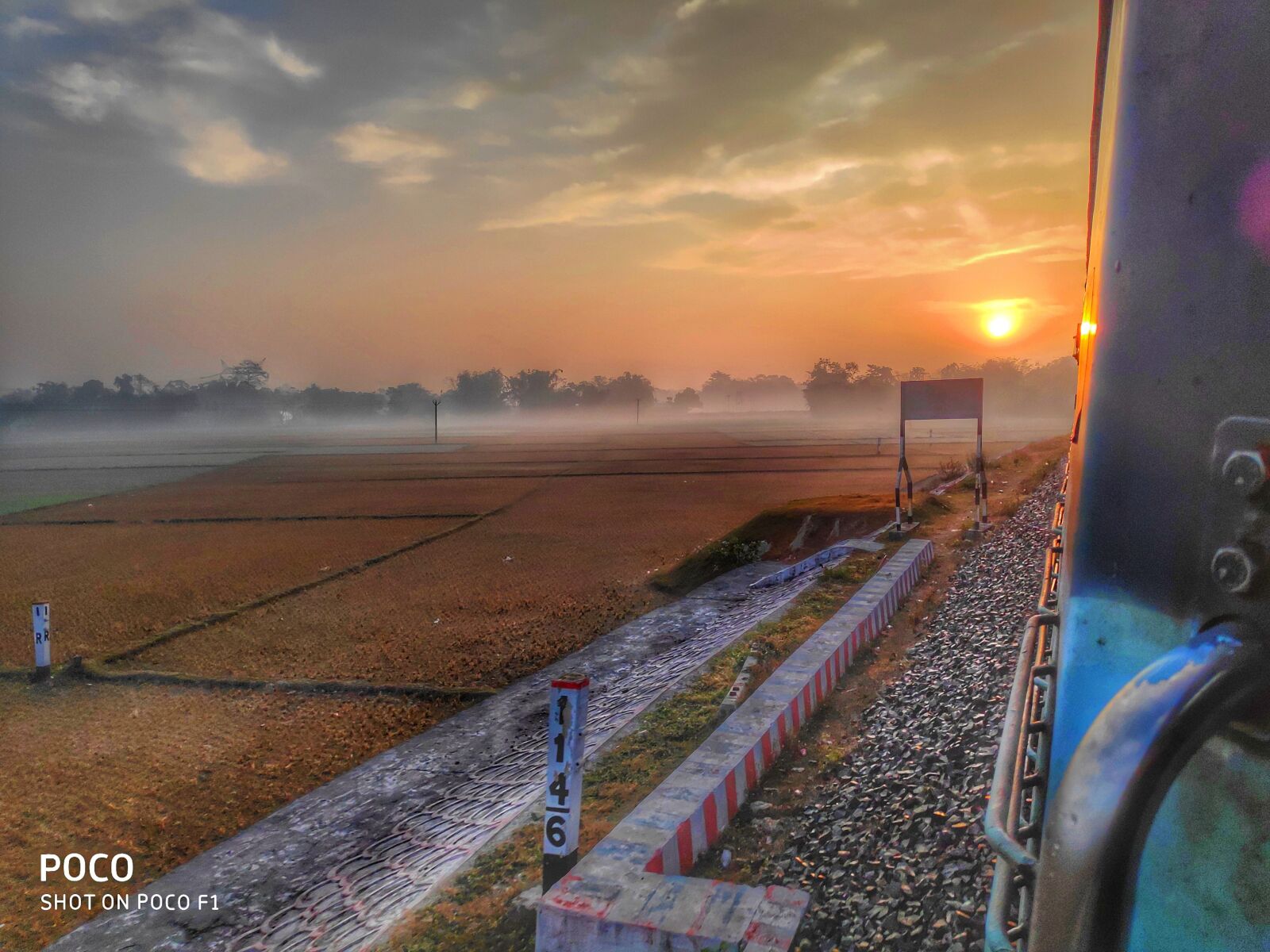 Xiaomi POCO F1 sample photo. Sunrise, sunrise from train photography